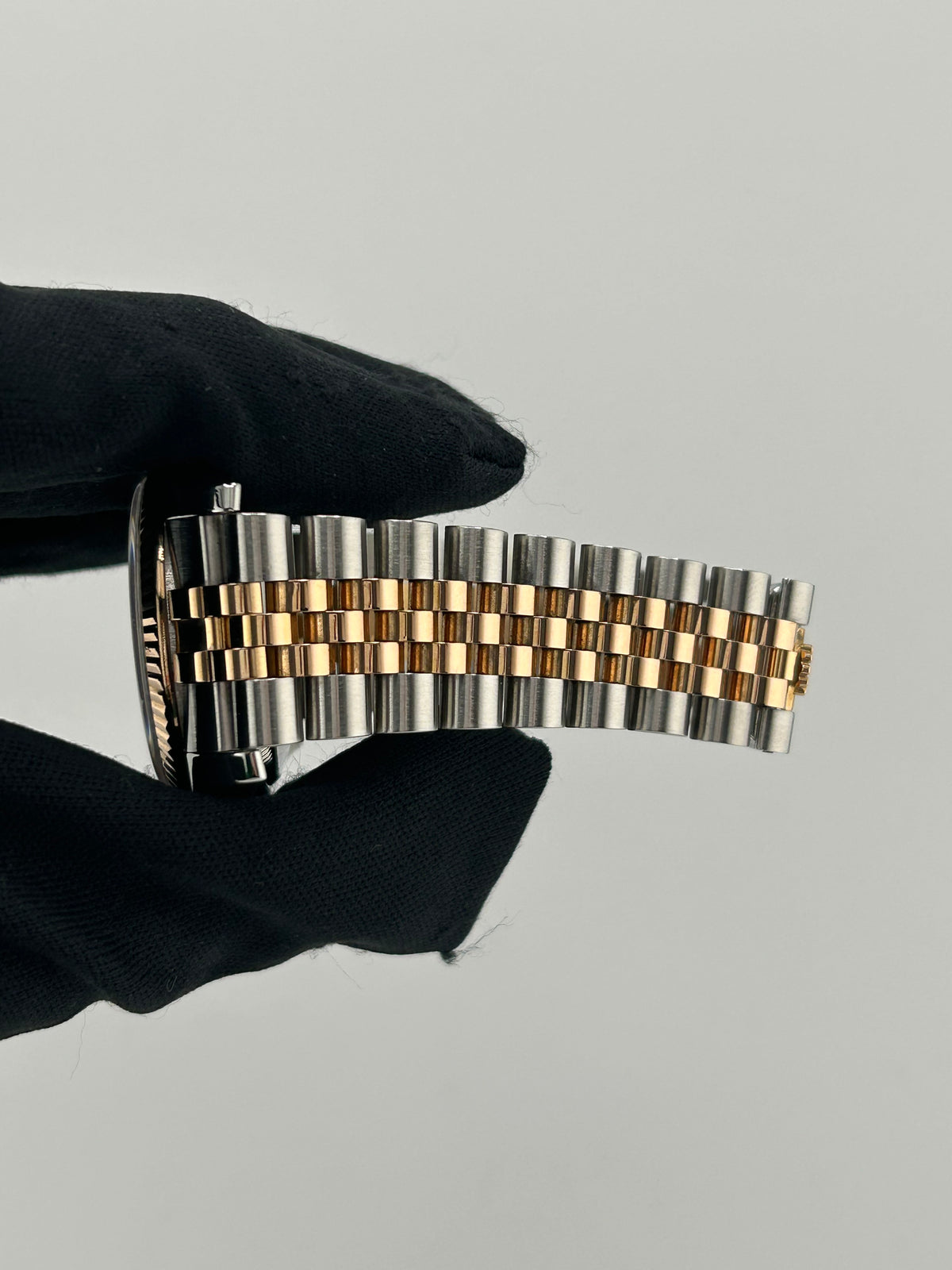 Rolex Datejust 36 Pink Champagne Stick Dial on Jubilee D Link Bracelet Ref. 116231 Papers 2005 — view 5
