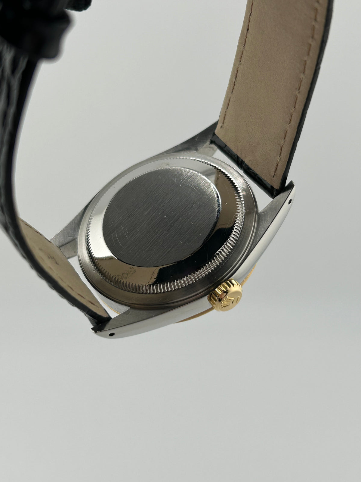 Rolex Datejust 36 Champagne Stick Dial on Generic Black Leather Strap Ref. 16233 1988 — view 7