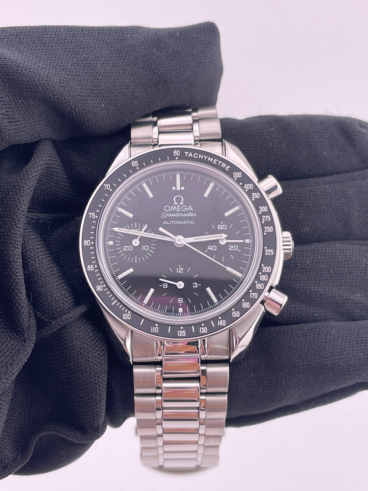 Omega Speedmaster Black Dial on Stainless Steel Bracelet Ref. 3539.5 Card Open Date — view 2