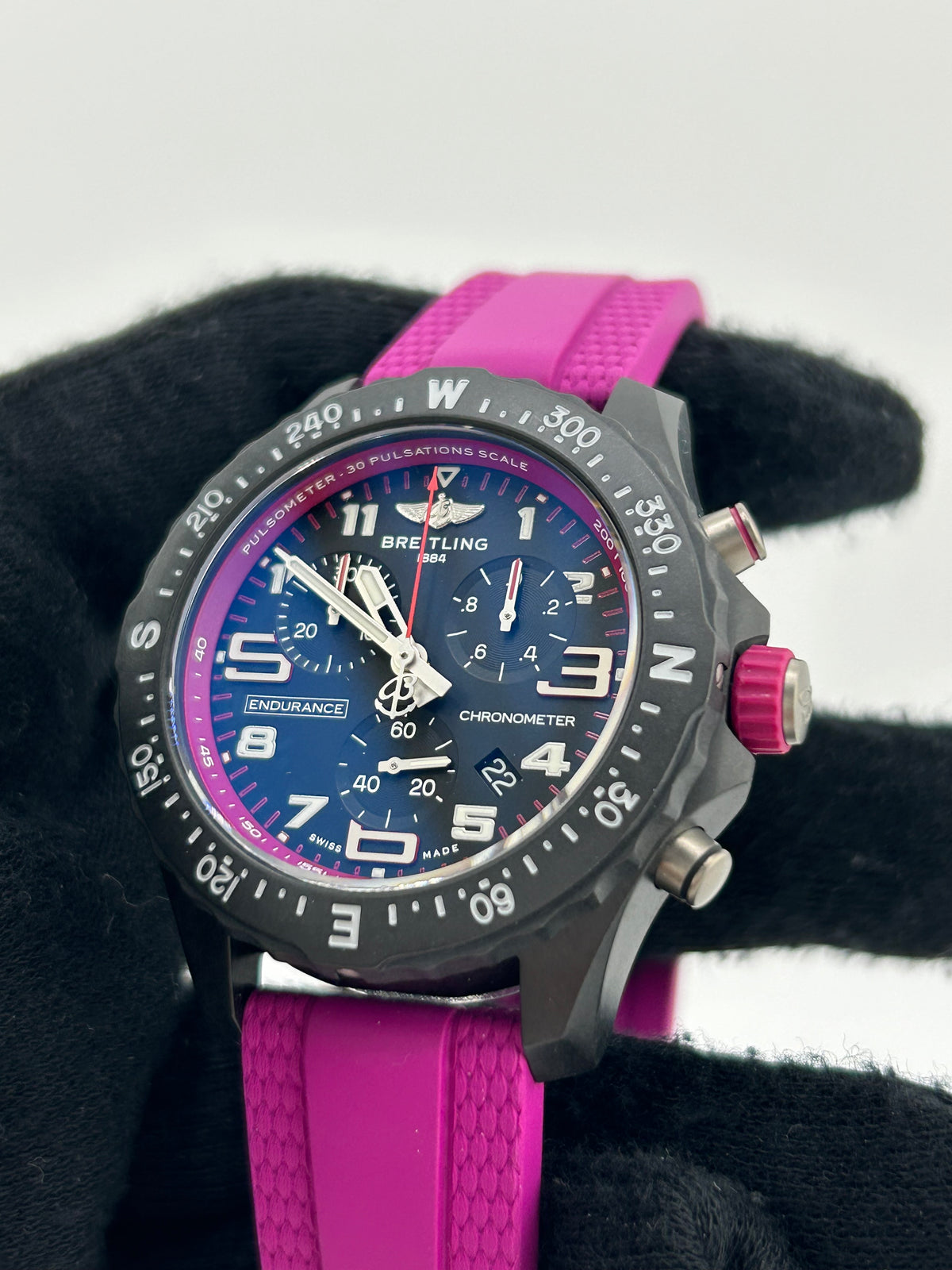 Breitling Endurance Pro Black Dial on Rubber Strap Ref. X83310F61B1S1 Complete 2026 — view 3