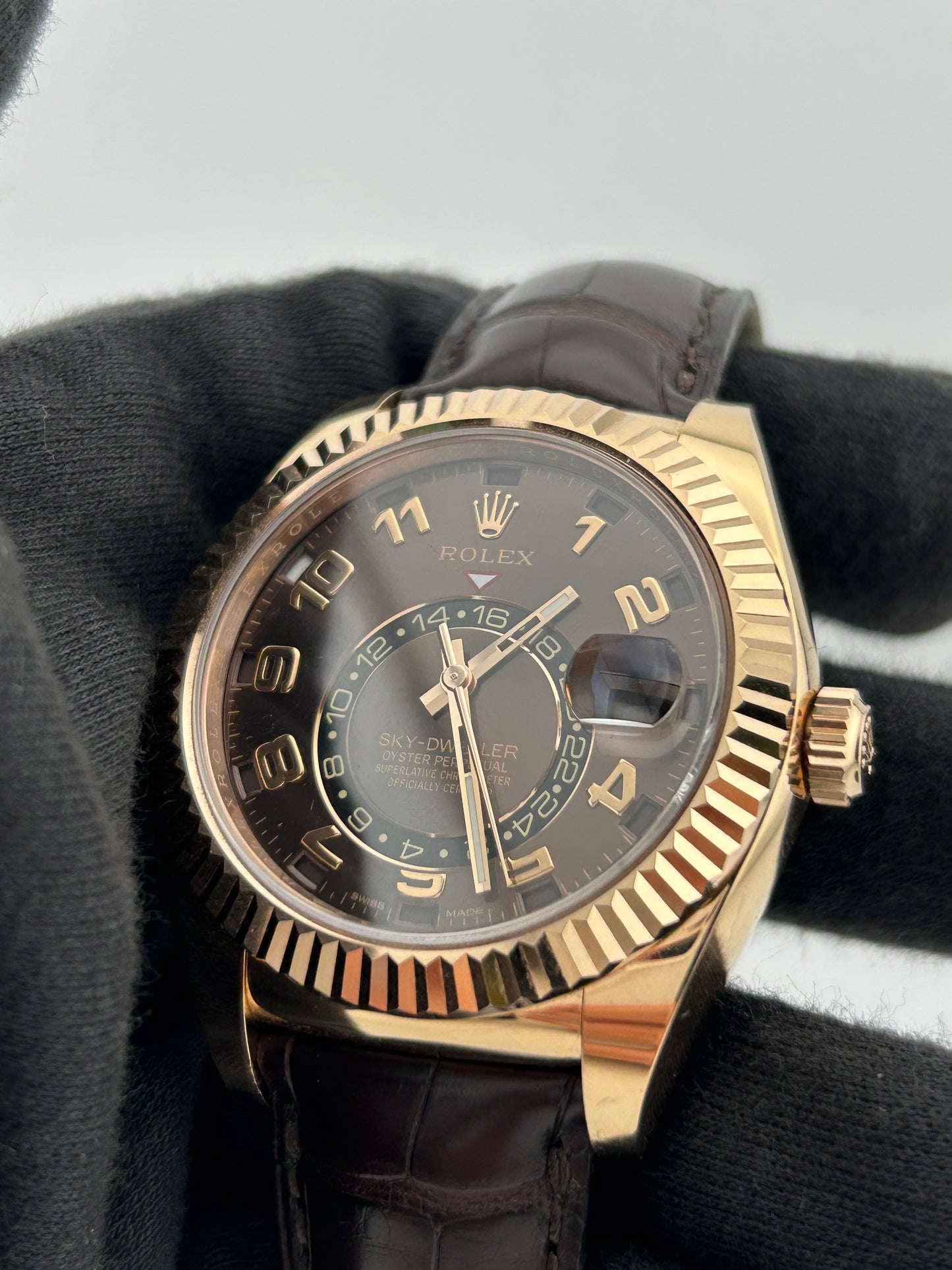 Rolex Sky-Dweller Chocolate Arabic Numerals Dial on Brown Alligator Leather Strap Ref. 326135 Card 2017 — view 3