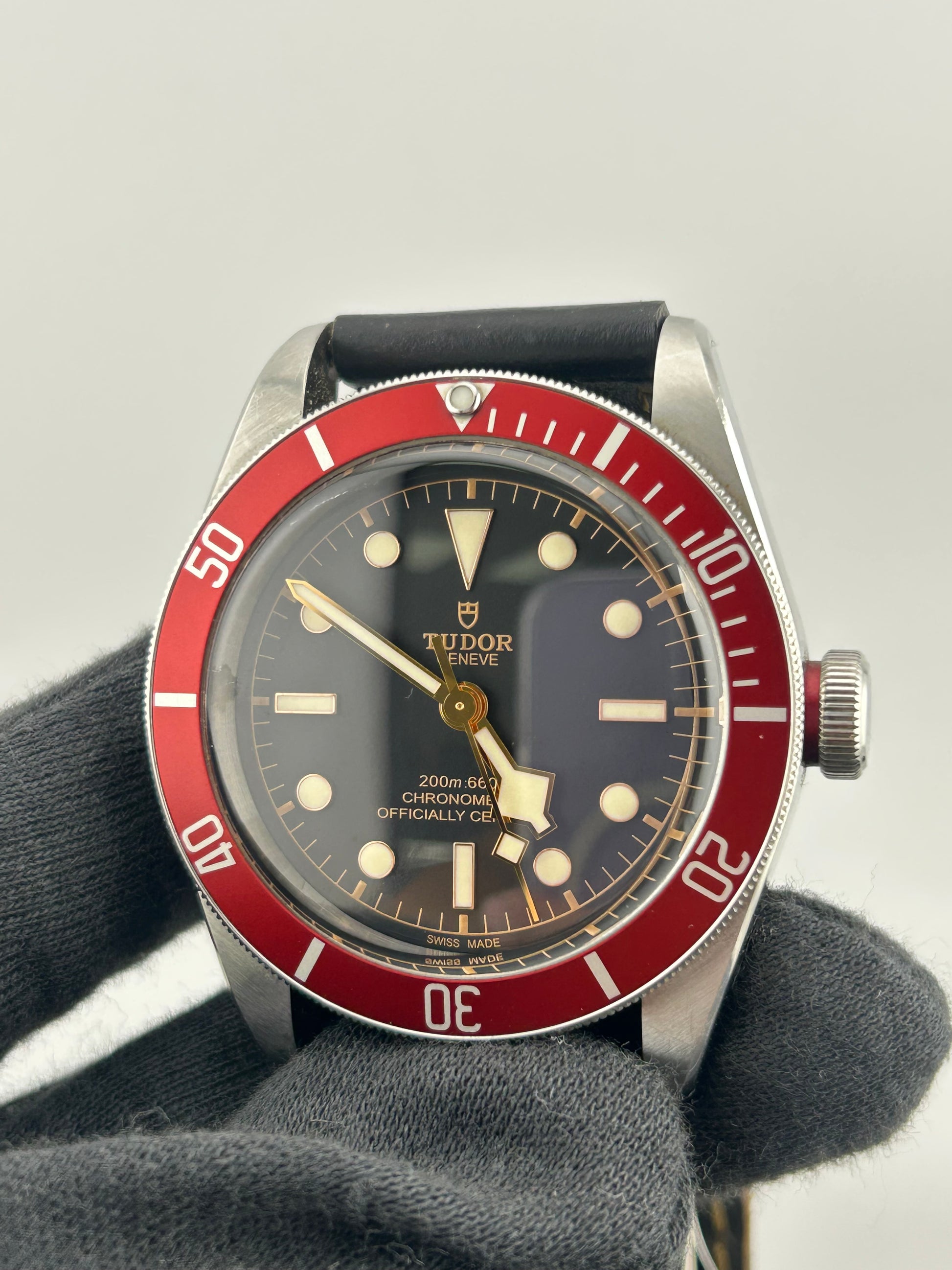 Tudor Black Bay Heritage Burgundy Black Dial on Leather Band Ref. M79230 — view 3