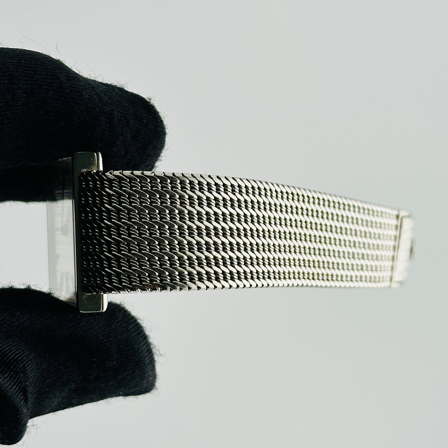 Patek Philippe Gondolo Silver Stick Dial on White Gold Mesh Bracelet Ref. 3430 — view 4