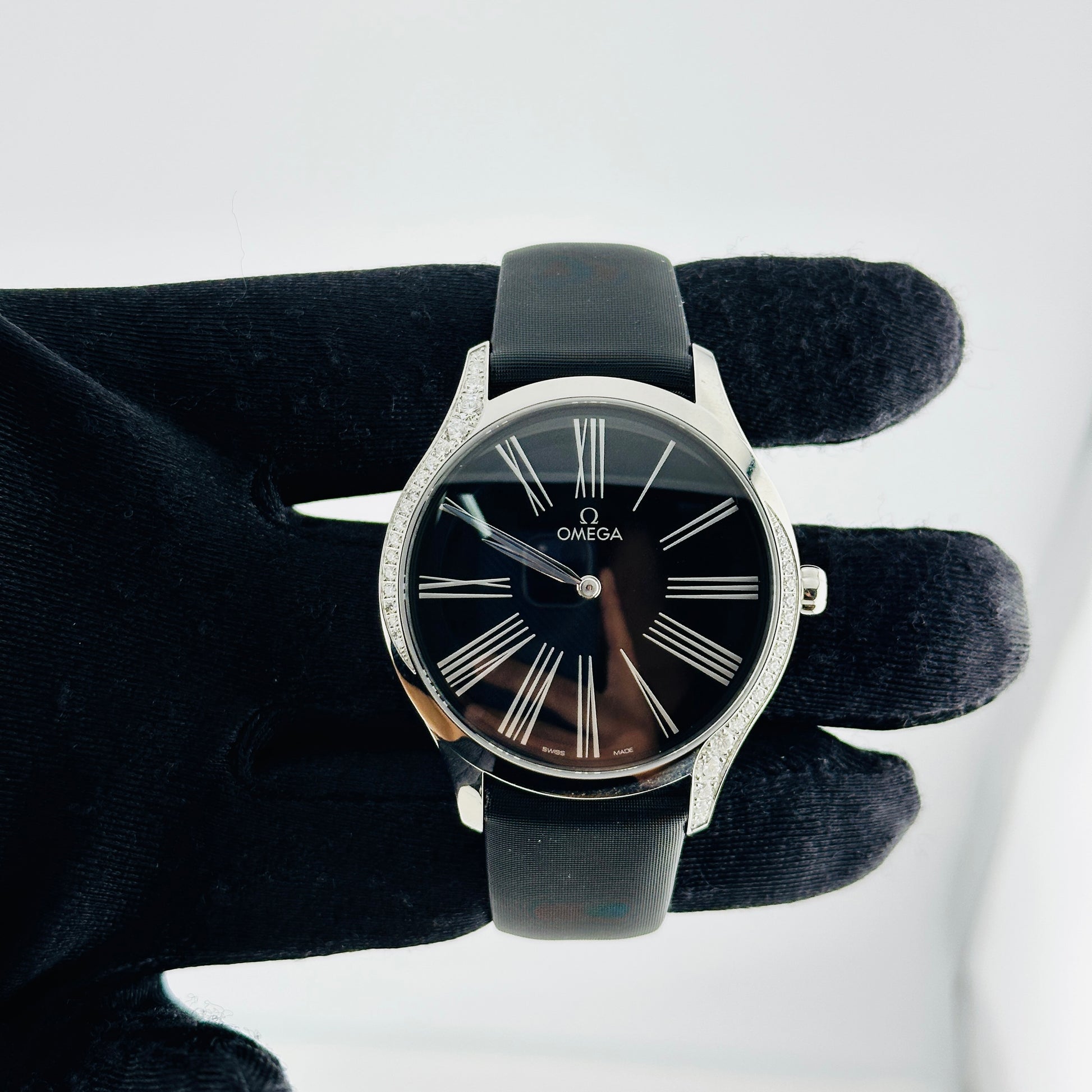 Omega De Ville Trésor Black Dial on Fabric Strap Ref. 428.17.39.60.01.001 Card Open Date — view 2