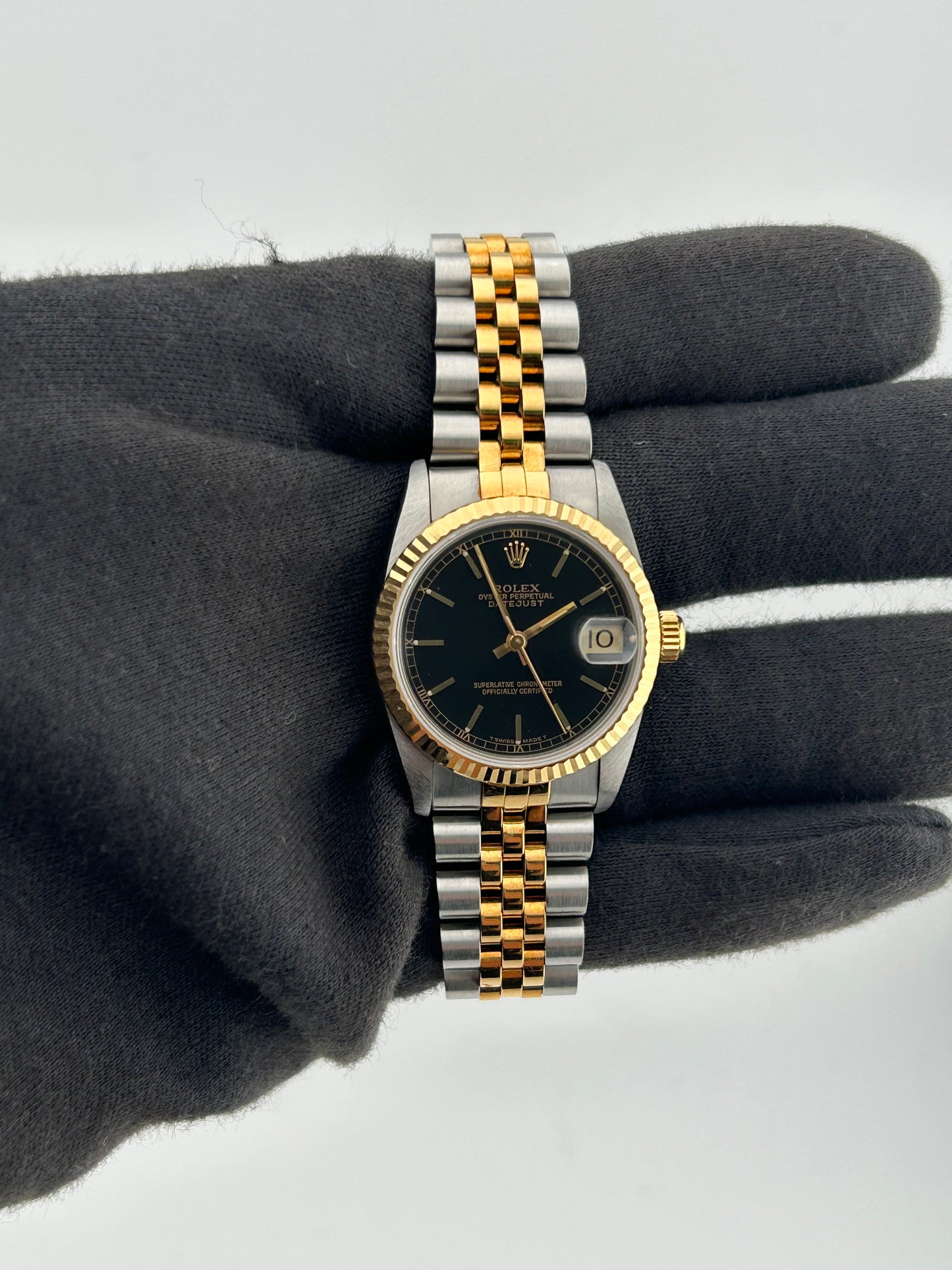 Rolex Datejust 31 Black Dial on Jubilee Ref. 68273 Papers 1995 — view 2