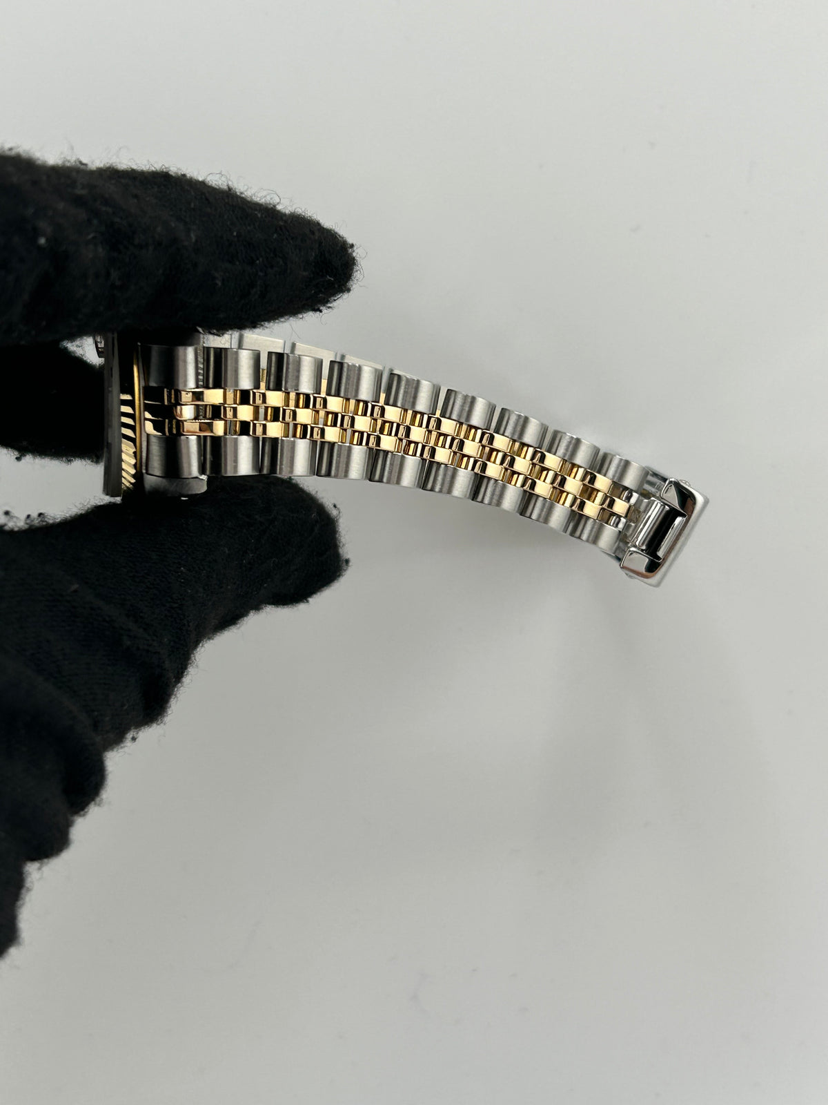 Rolex Date Champagne Linen Stick Dial on 2 Tone Jubilee D Link Bracelet Ref. 69173 1986 — view 5