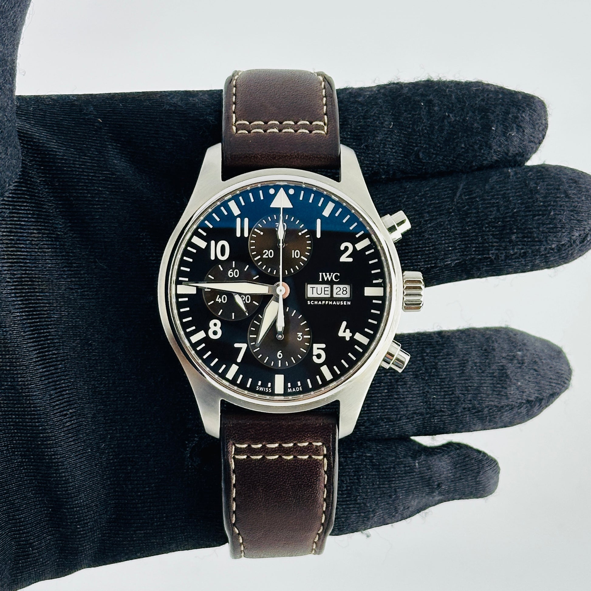 Iwc Pilot's Ed. Antoine de St Exupery Brown Dial on Leather Ref. IW377713 Card 2020 — view 2