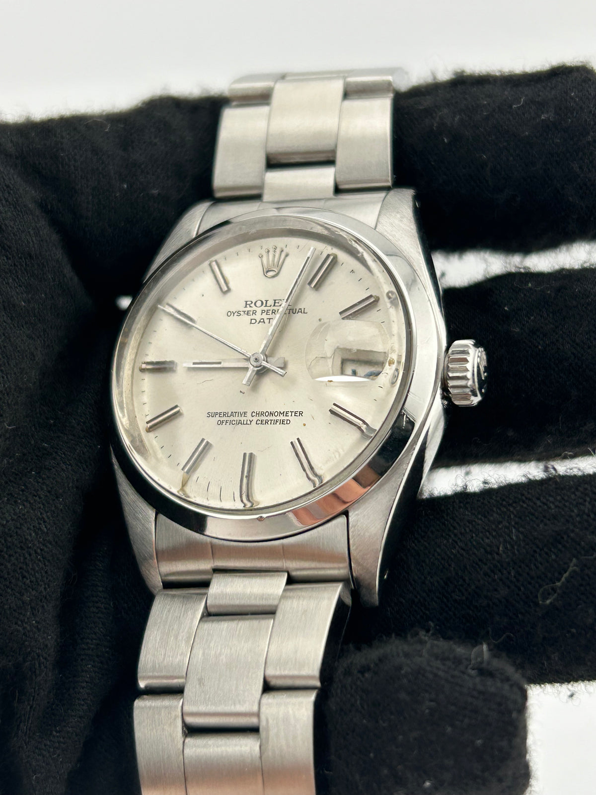 Rolex Oyster Perpetual Date Silver Index Dial on Oyster Steel Bracelet Ref. 1500 1974 — view 2