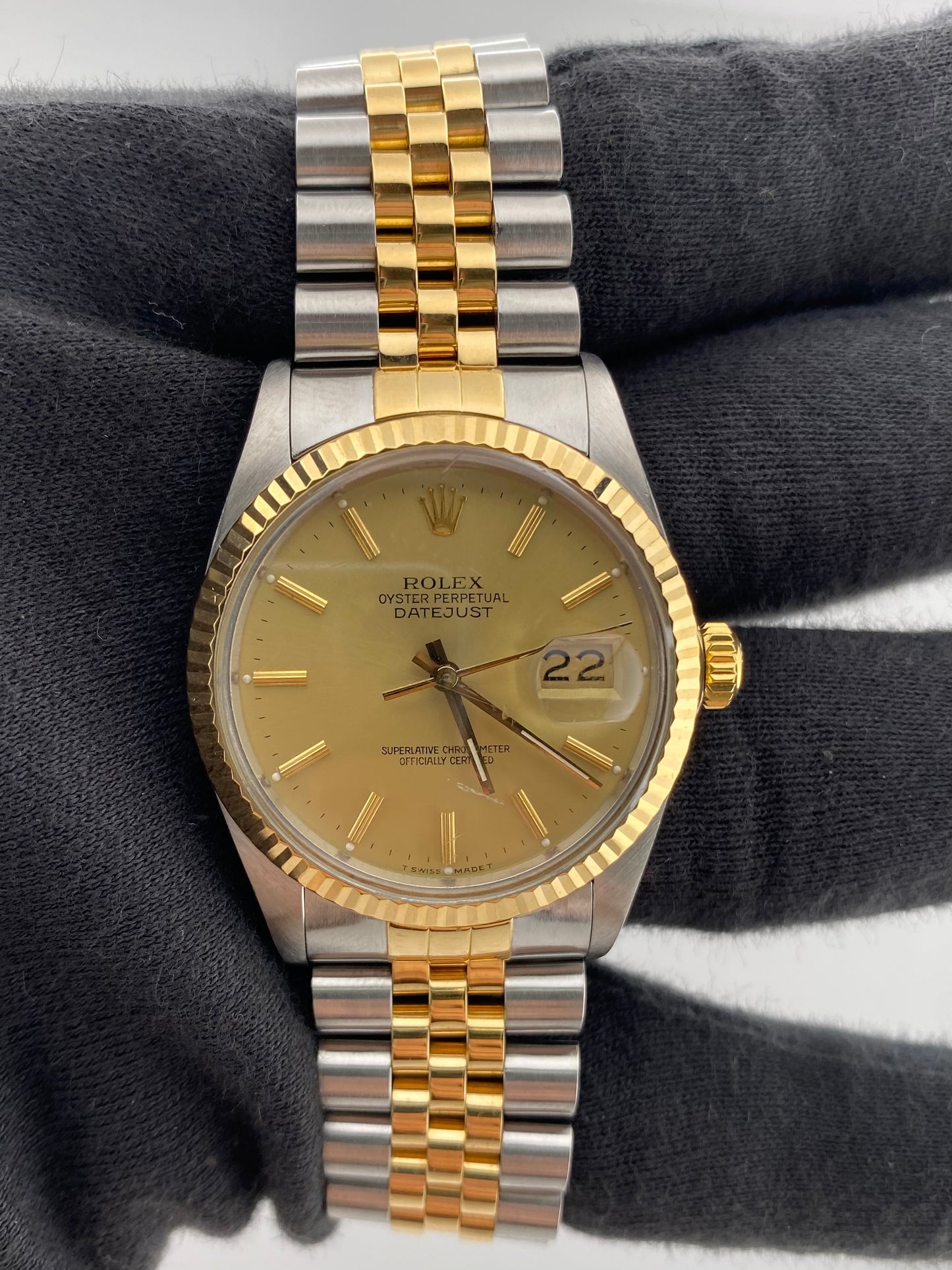 Rolex Datejust Champagne Stick Dial on D Link Jubilee Bracelet Ref. 16013 1987 — view 2