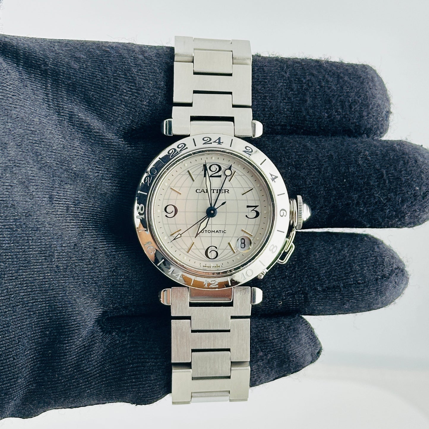 Cartier Pasha GMT Silver / Arabic Numerals Dial on Stainless Steel Bracelet Ref. 2377/W31029M7 — view 3