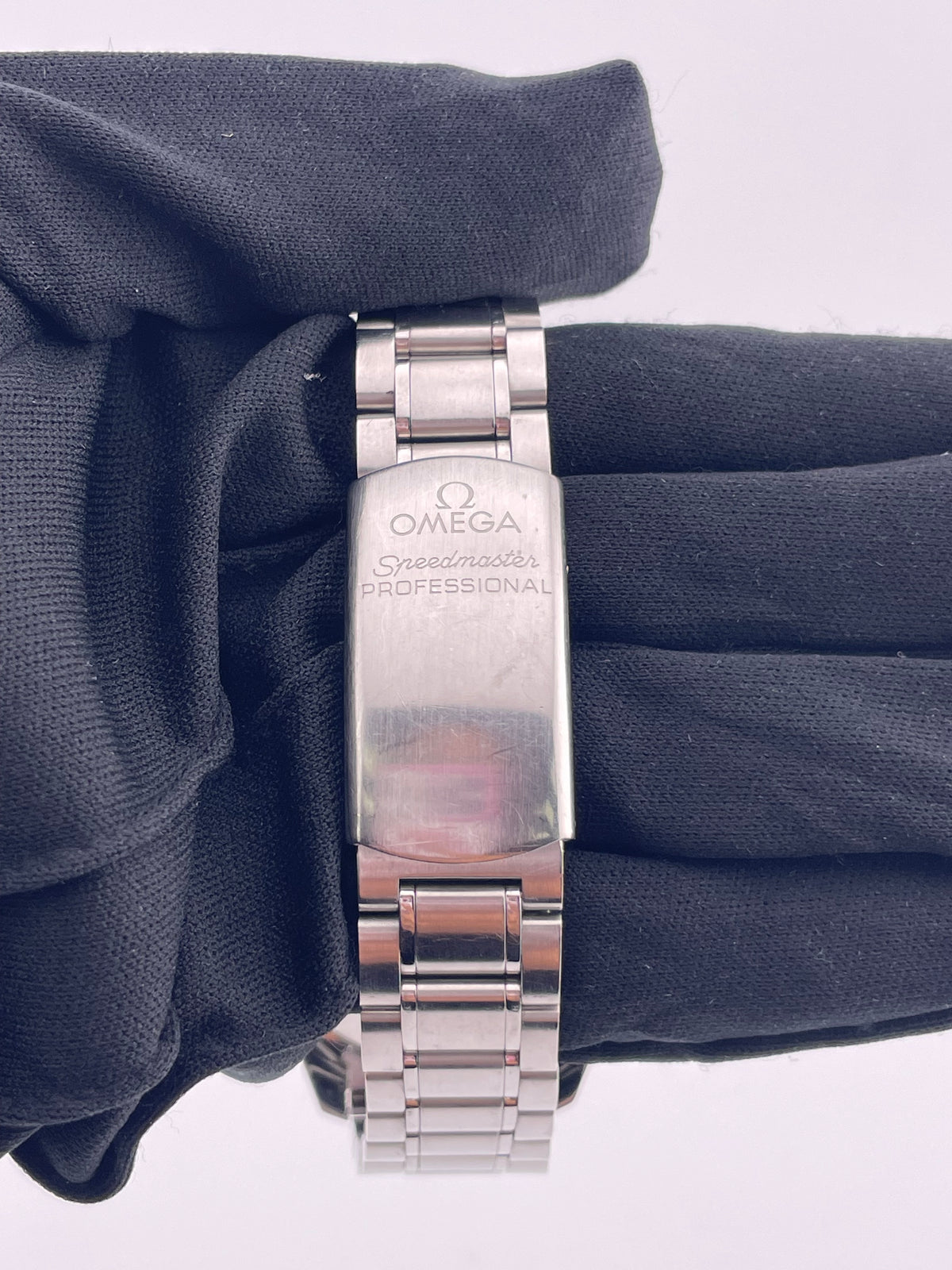 Omega Speedmaster Broad Arrow Black Dial on Stainless Steel Bracelet Ref. 3594.50 Complete 1999 — view 4