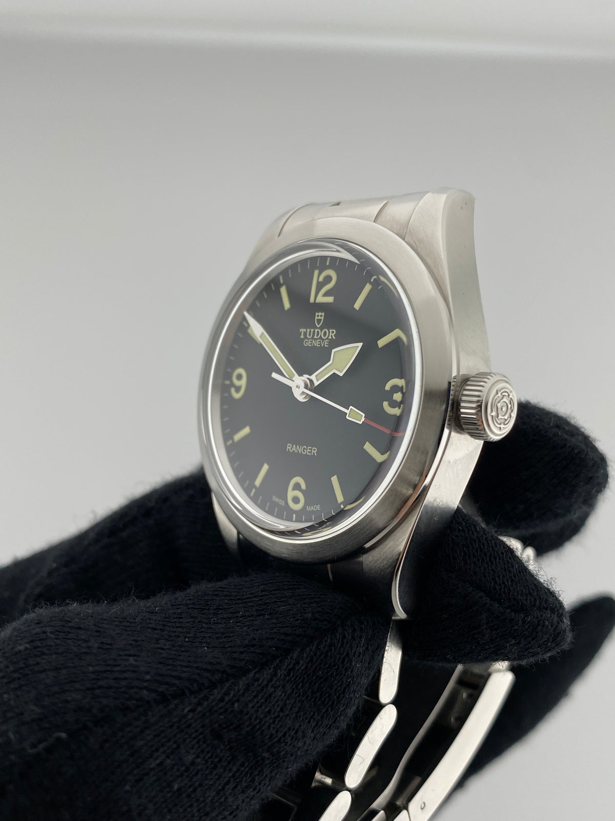 Tudor Ranger Black Dial on Stainless Steel Bracelet Ref. 79950 Complete 2023 — view 3