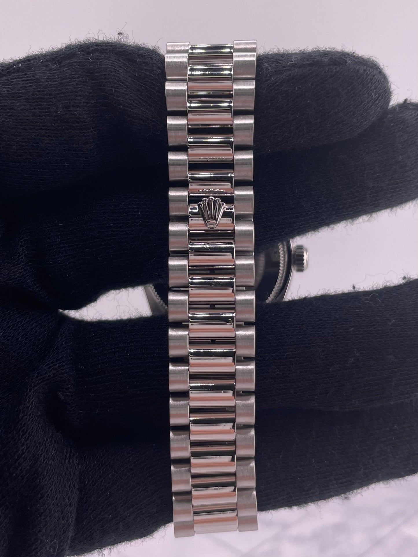 Rolex Datejust Silver Diamond Dial on President Ref. 68246 Papers 1991 — view 4