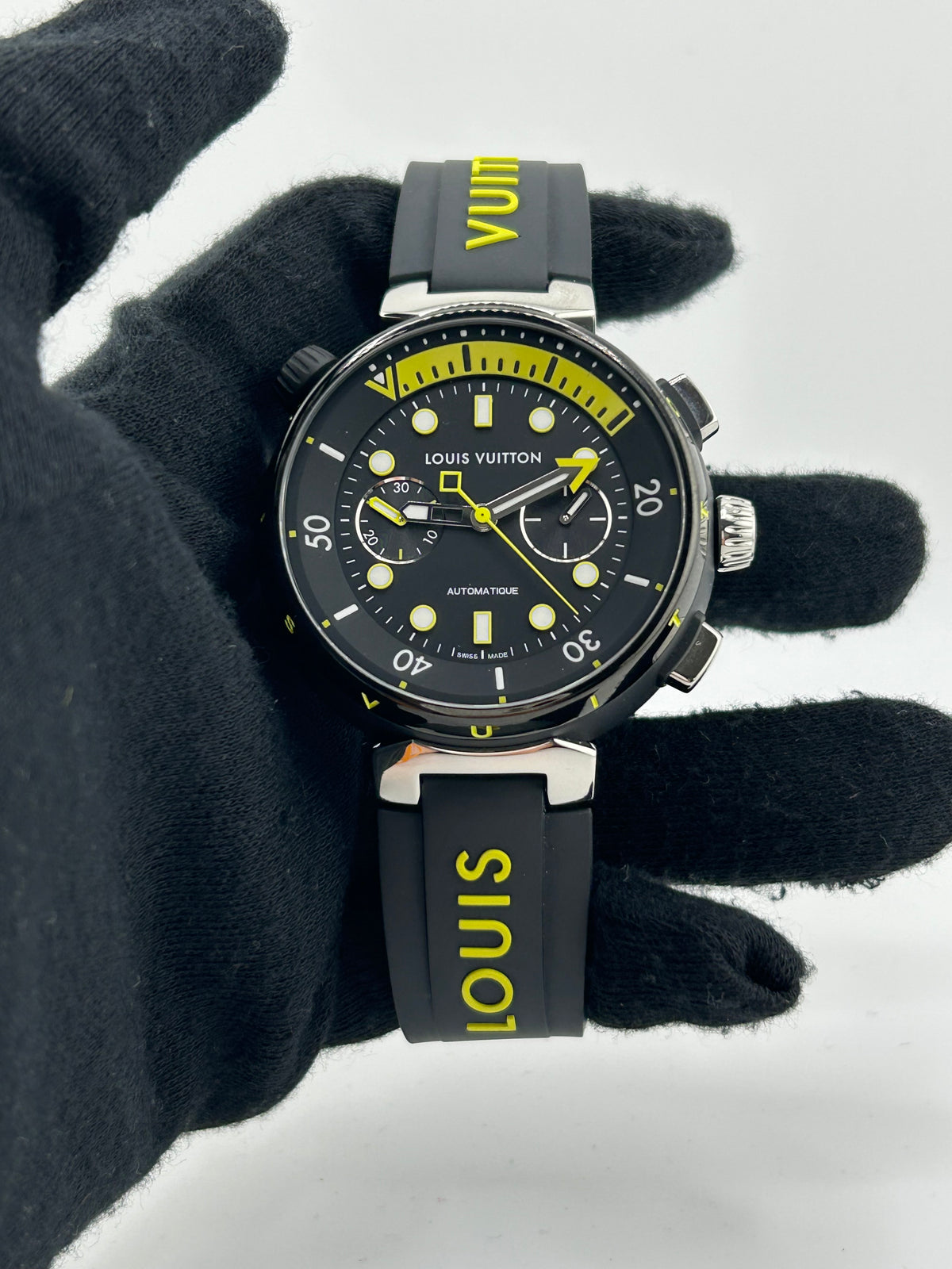 Louis Vuitton Tambour Street Diver Black Dial on Black Rubber Band Ref. QA167 — view 2