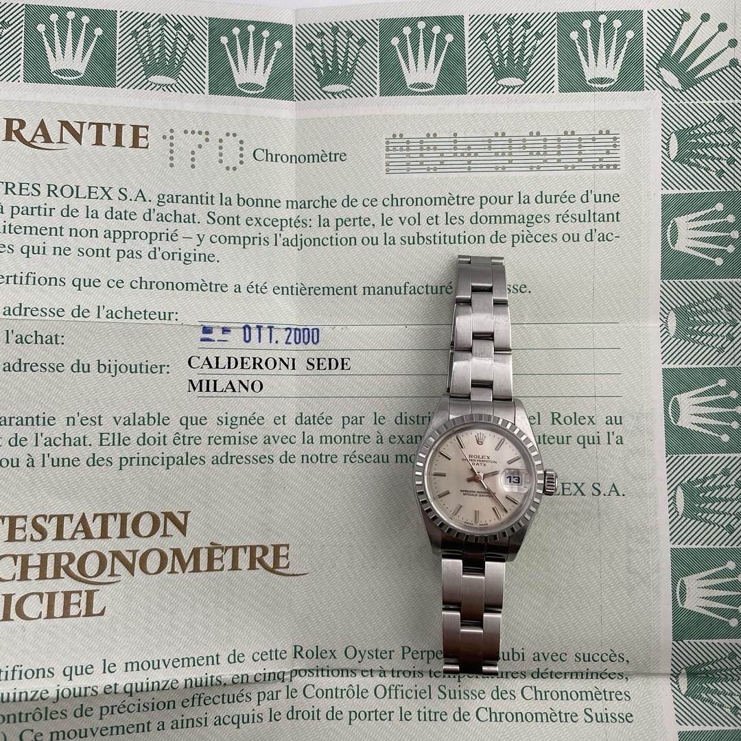 Rolex Datejust Silver Dial on Oyster Ref. 79240 Papers 2000 — view 3