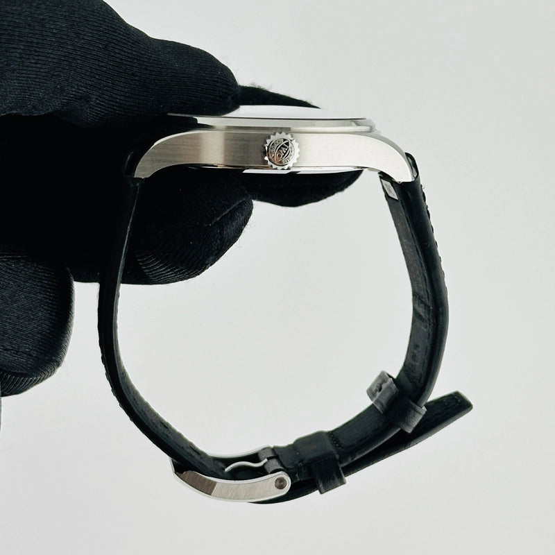 Iwc Pilot's Watch Mark XX Black / Arabic Numerals Dial on Leather Strap Ref IW328201 with Card 2025