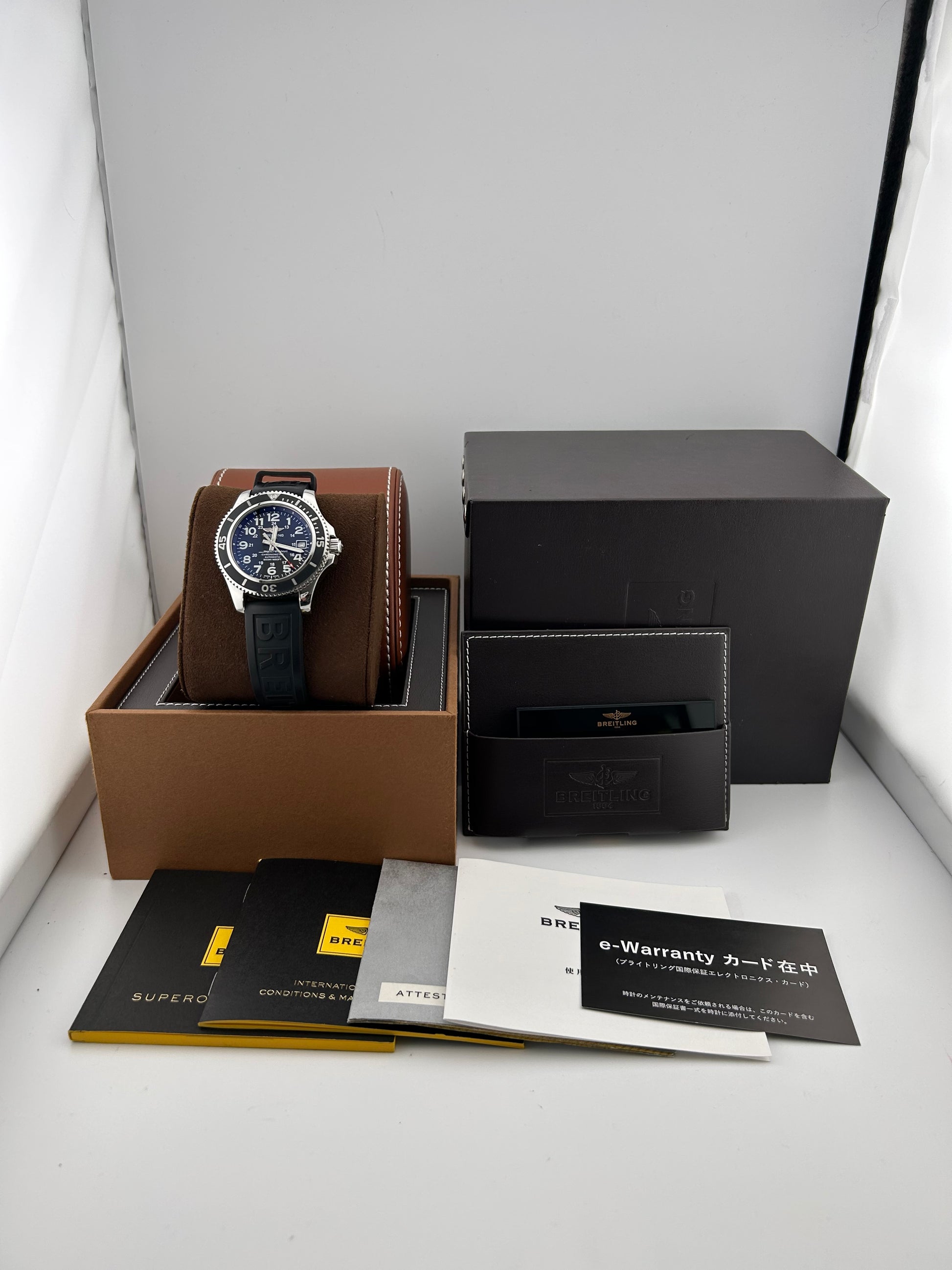 Breitling Superocean II Black Arabic Numerals Dial on Black Rubber Band Ref. A17365C9 Complete 2018 — view 7