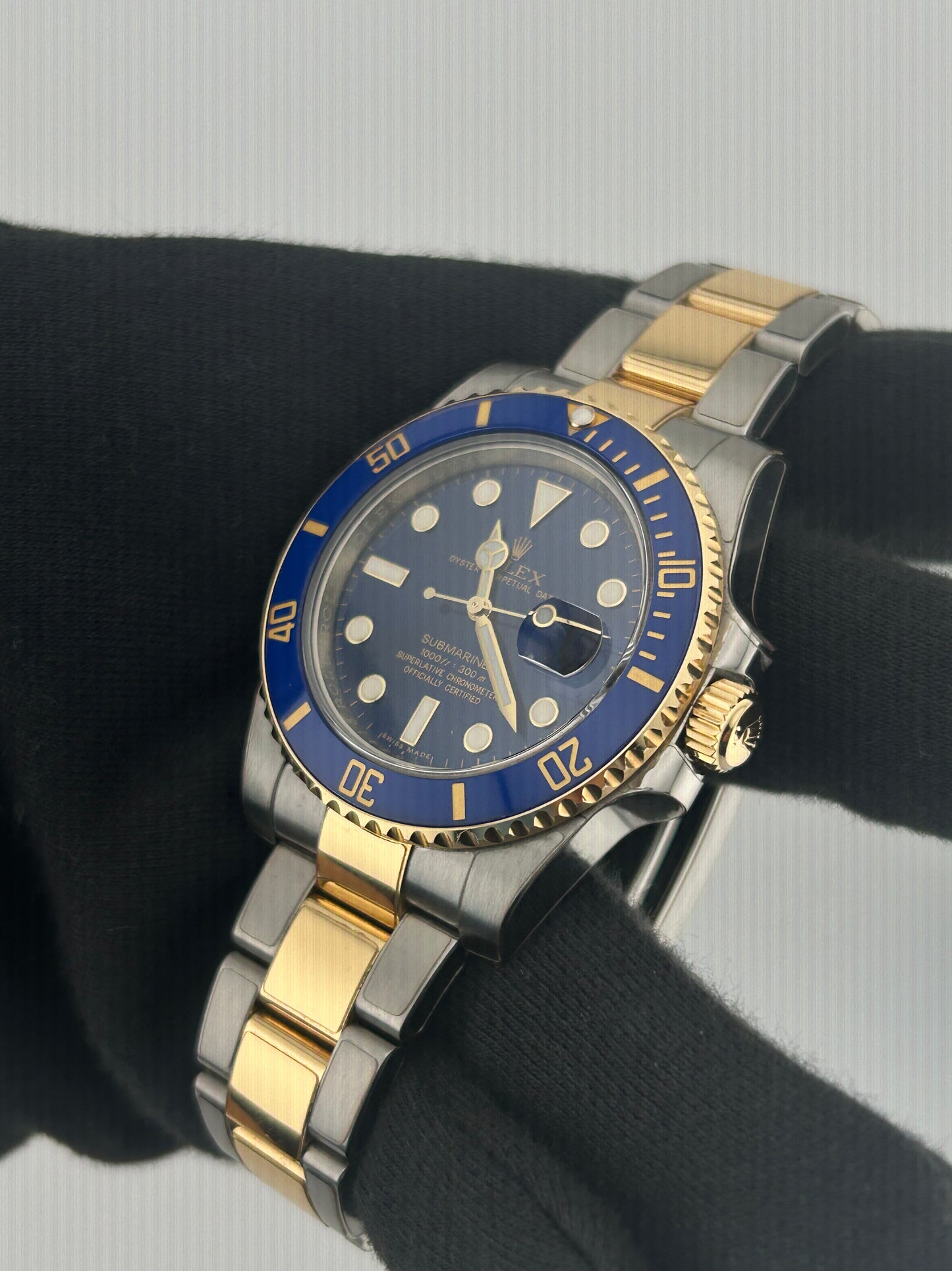 Rolex Submariner Blusey Blue Dial on Oyster Ref. 116613LB Card 2016 — view 3