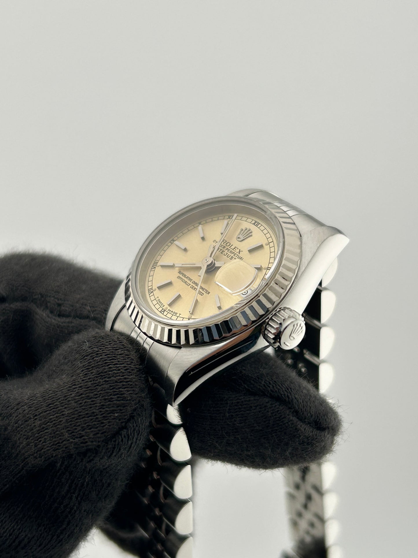 Rolex Datejust Lady Champagne Stick Dial on Jubilee Ref. 69174 Papers 1994 — view 3
