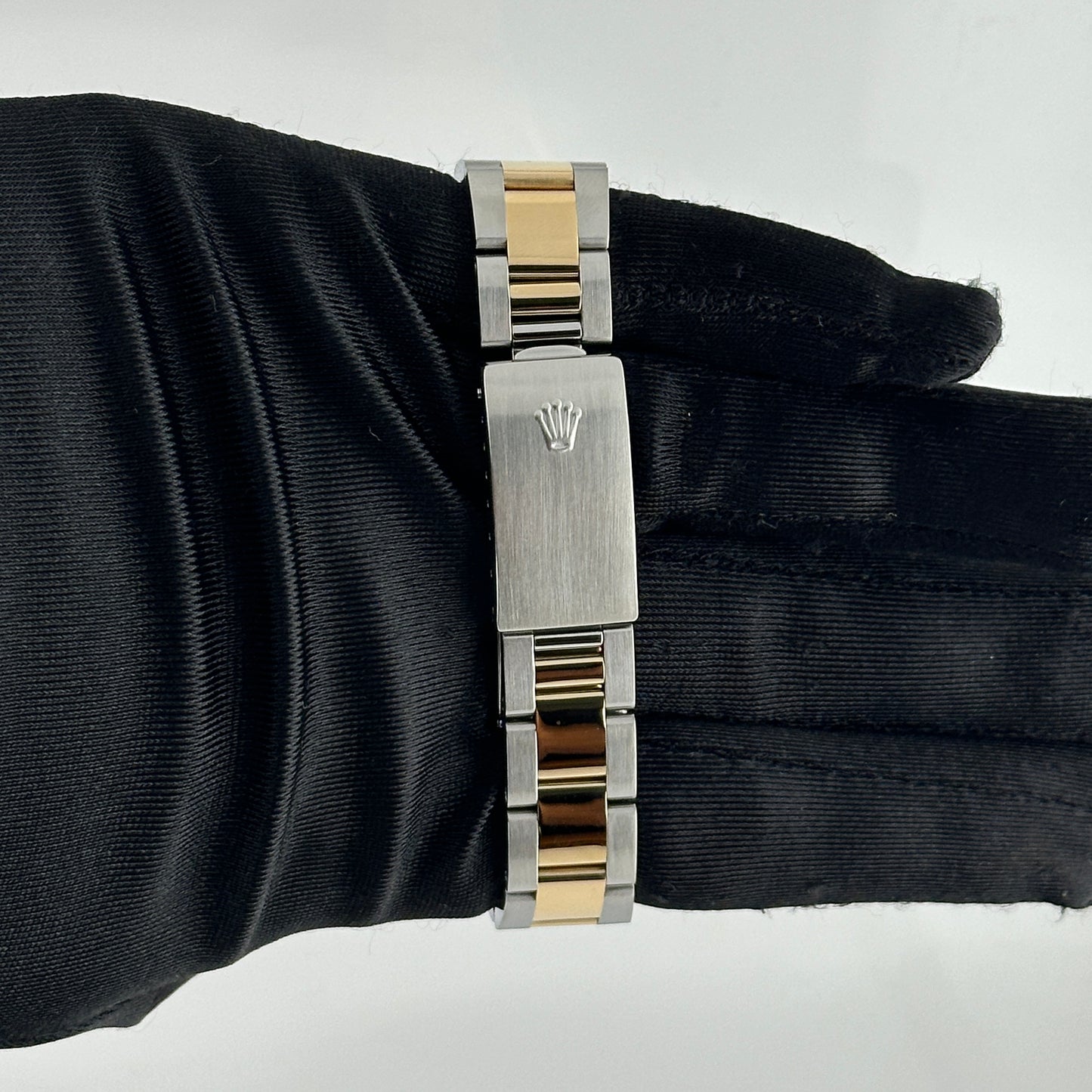 Rolex Oyster Perpetual White Roman Dial on Oyster Ref. 14233 Papers 1998 — view 3