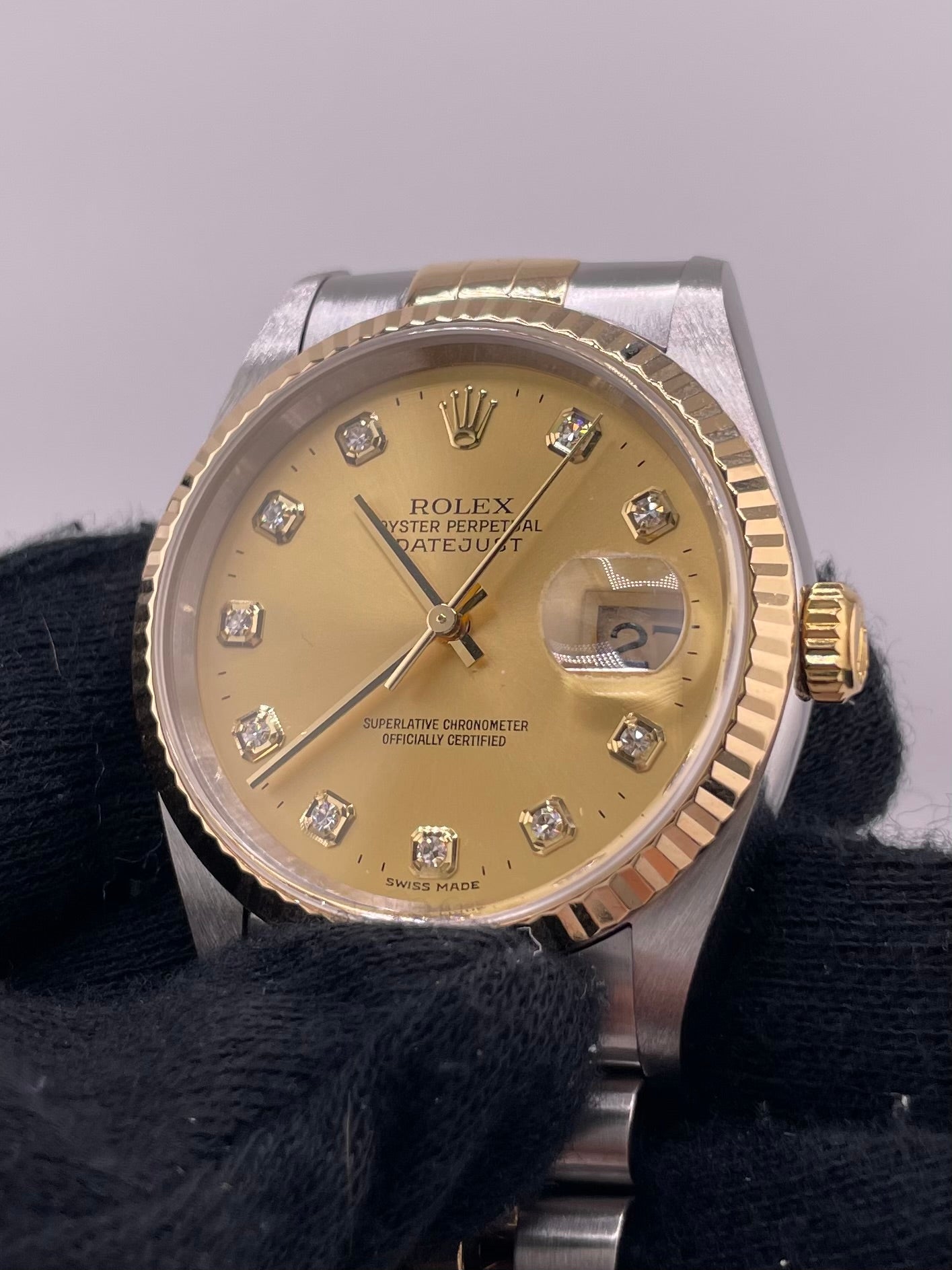 Rolex Datejust Champagne Diamond Factory Dial on Jubilee Ref. 16233 Papers 2003 — view 3