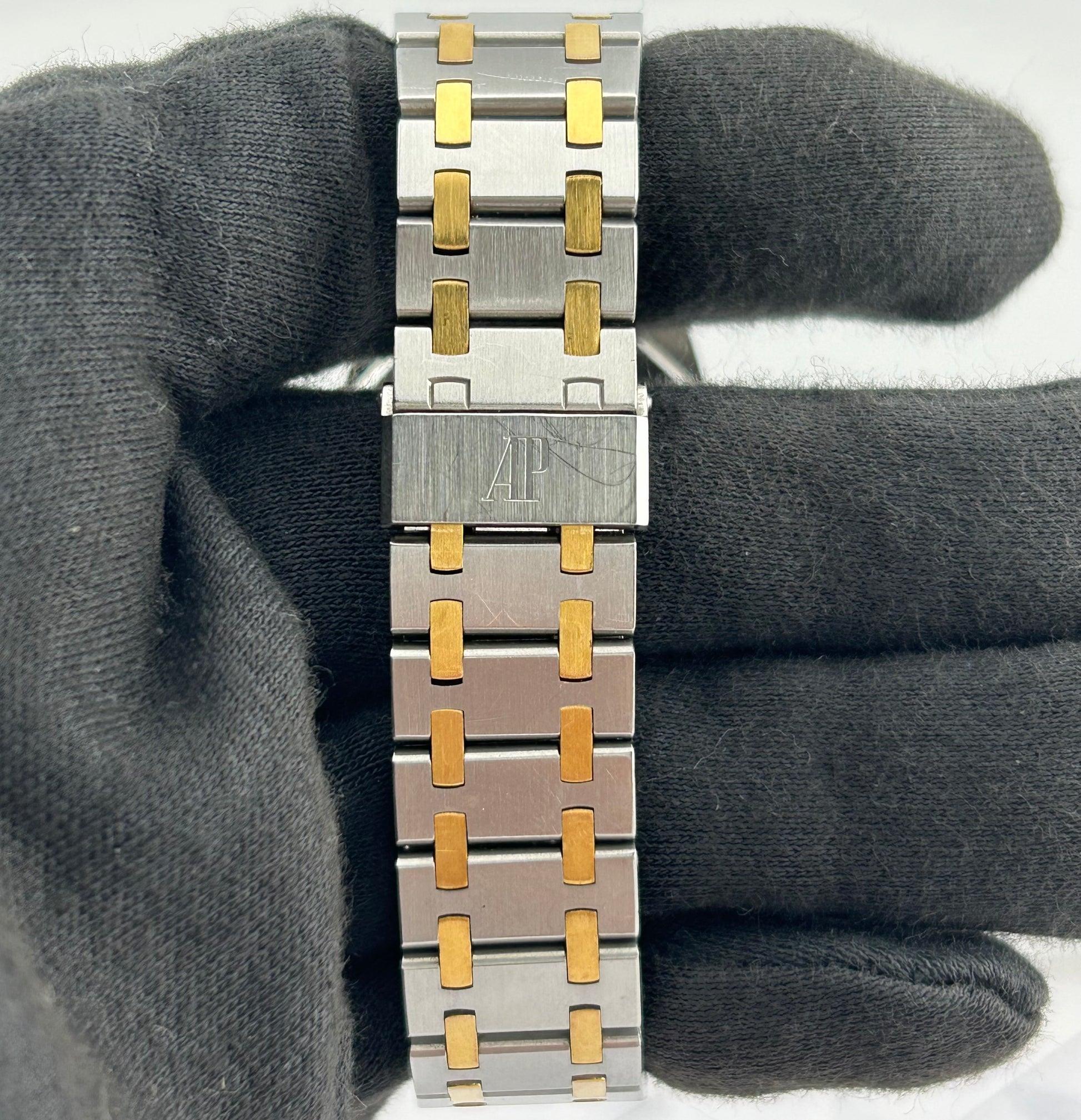 Audemars Piguet Royal Oak Grey / Gold Markers Dial on 2 Tone Bracelet Ref. 56143SA — view 3