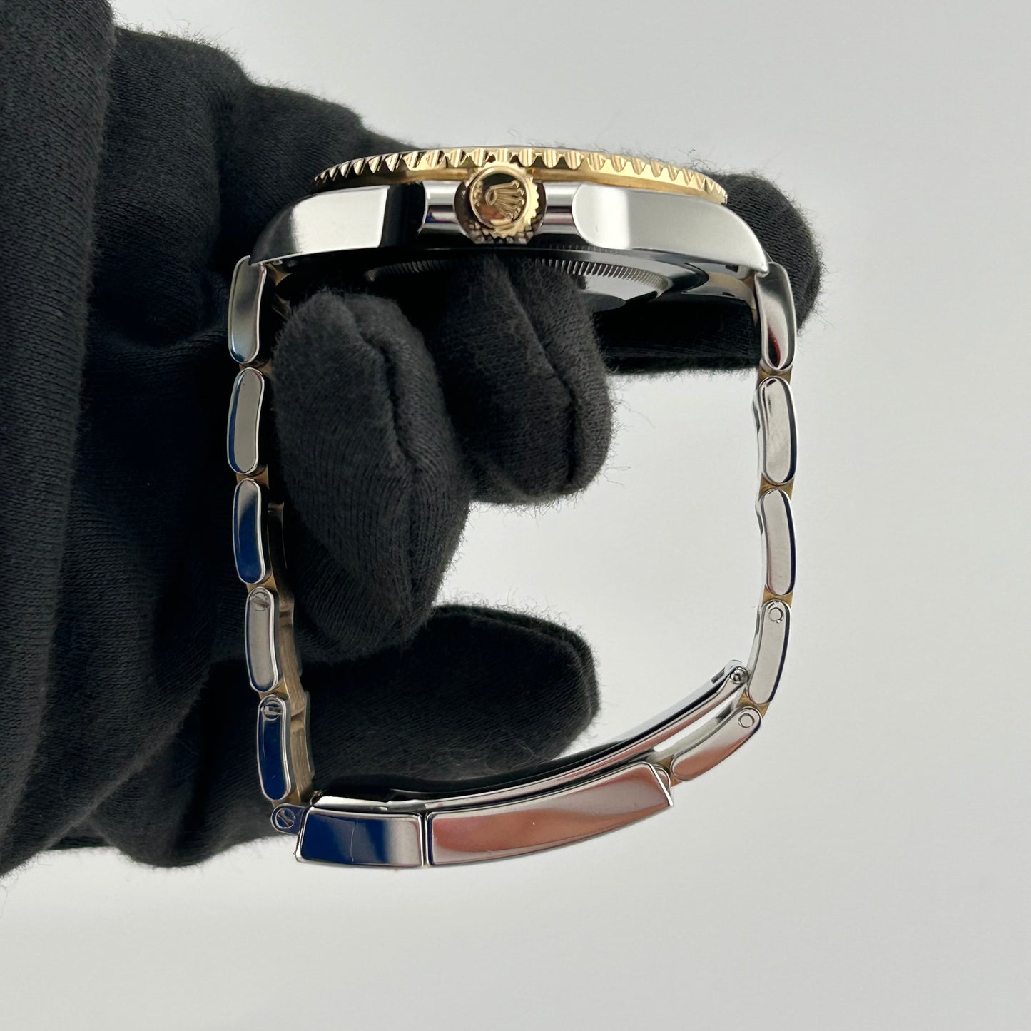 Rolex GMT-Master II Black Dial on Oyster Ref. 116713LN Card — view 6