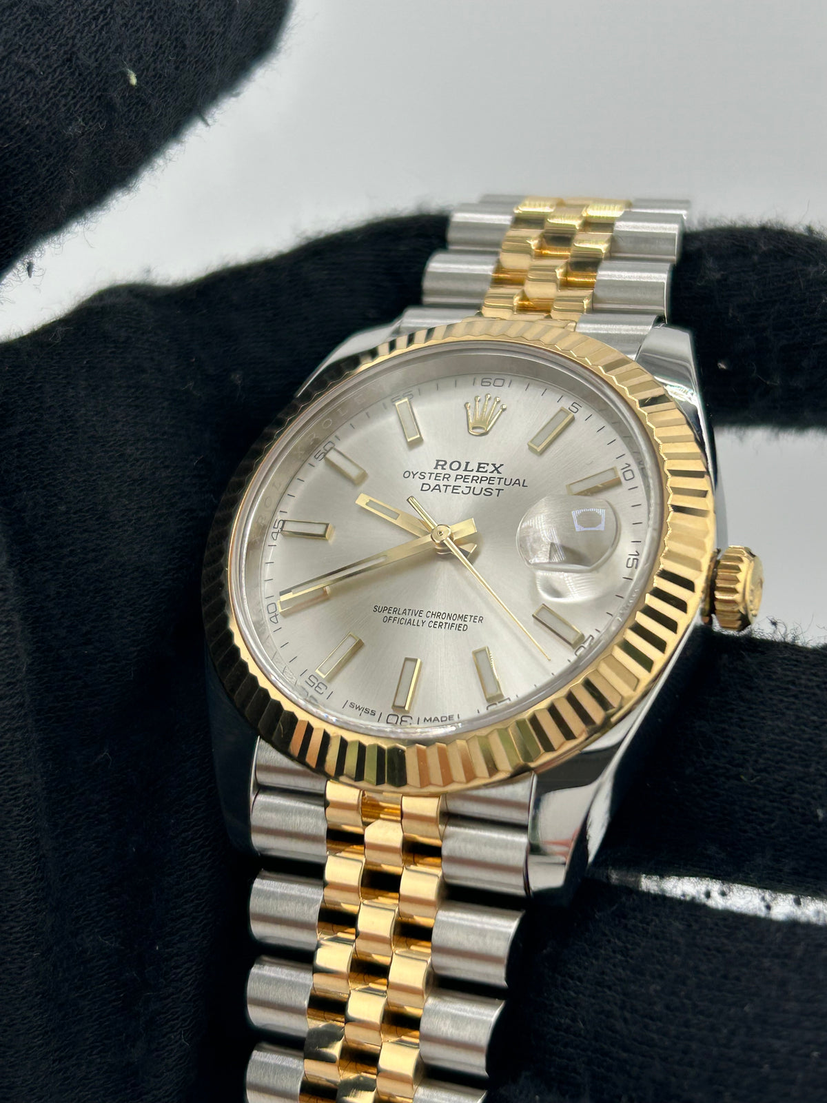 Rolex Datejust 41 Silver Index Dial on Jubilee Ref. 126333 Card 2018 — view 3