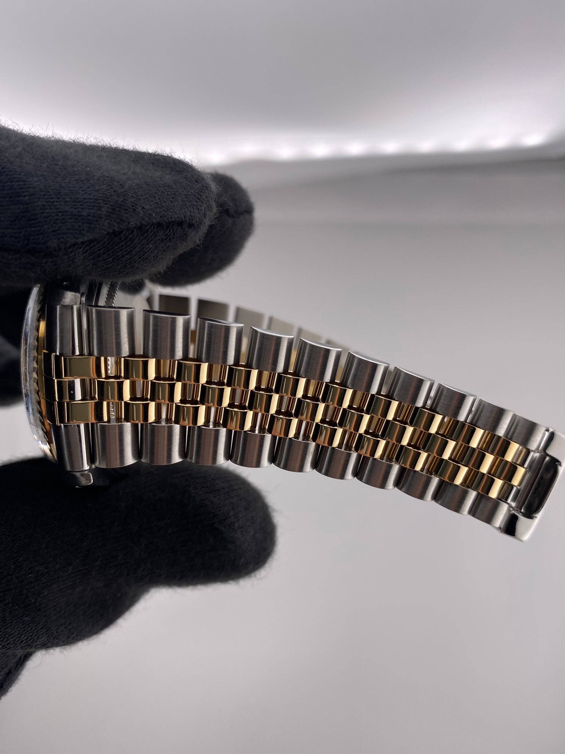Rolex Datejust Champagne Stick Dial on D Link Jubilee Bracelet Ref. 16013 1986 — view 5