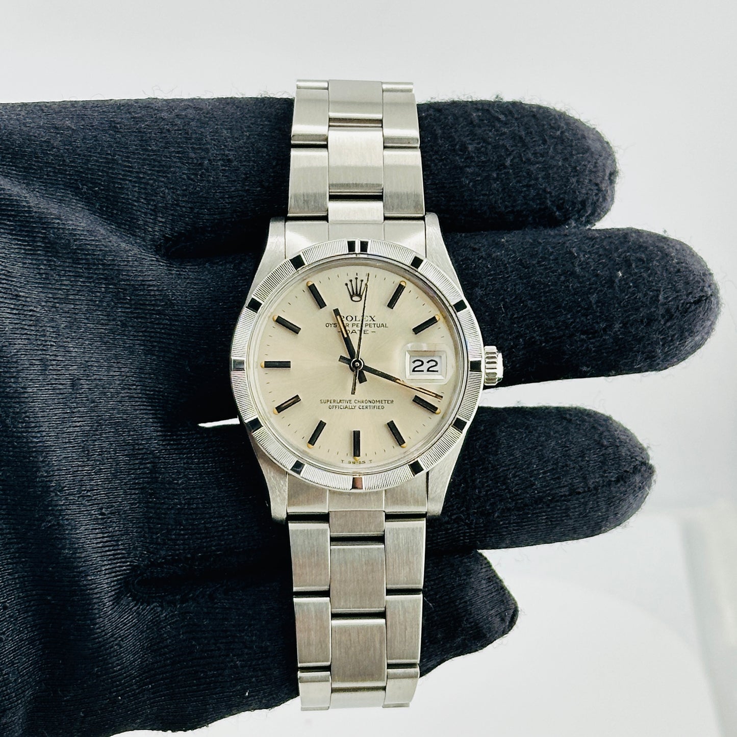 Rolex Oyster Perpetual Date Silver Stick / Has Spots Dial on Oyster Bracelet Ref. 15010 1984 — view 2