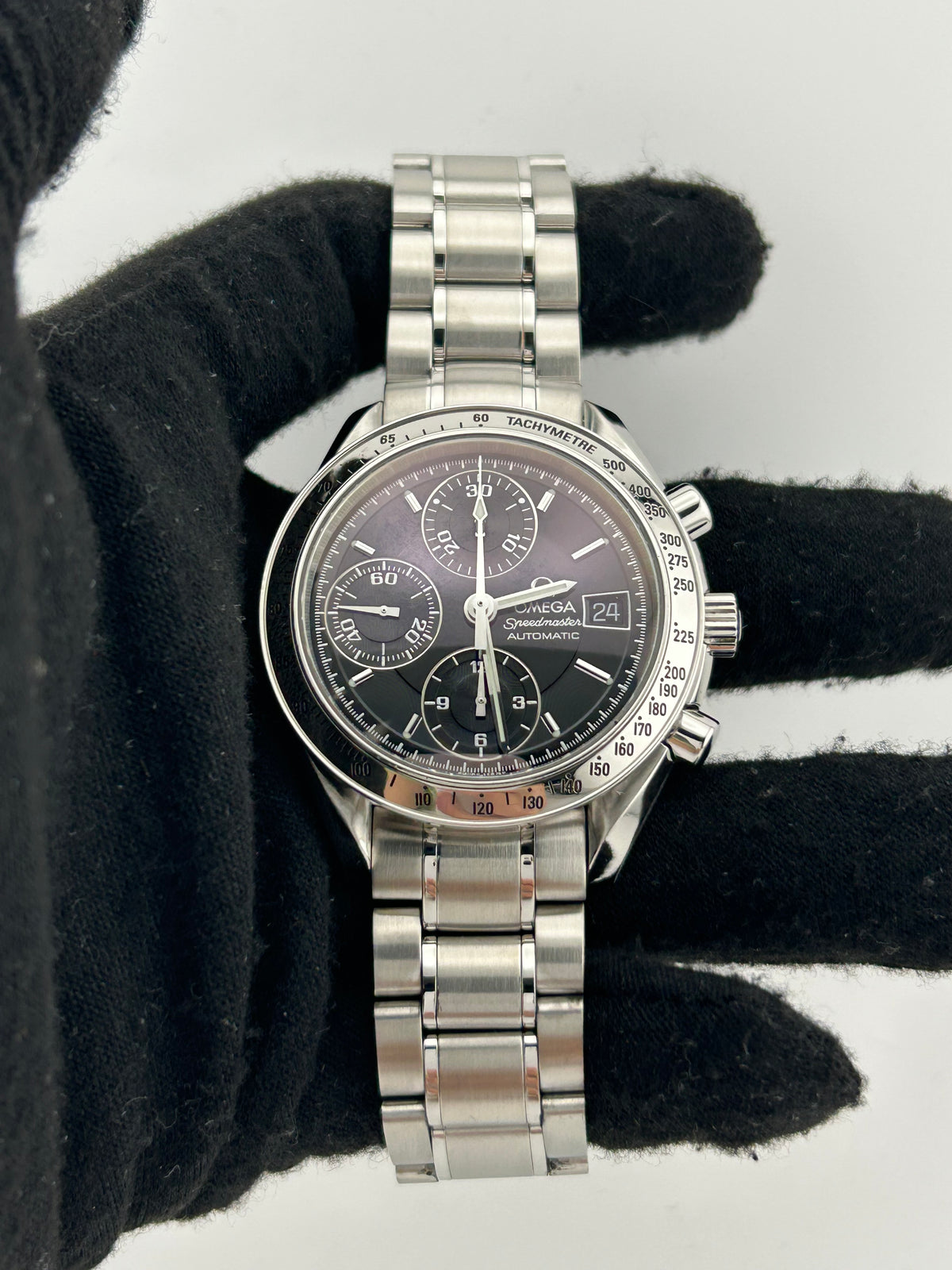 Omega Speedmaster Black Dial on Stainless Steel Bracelet Ref. 3513.5 Card 2000 — view 2