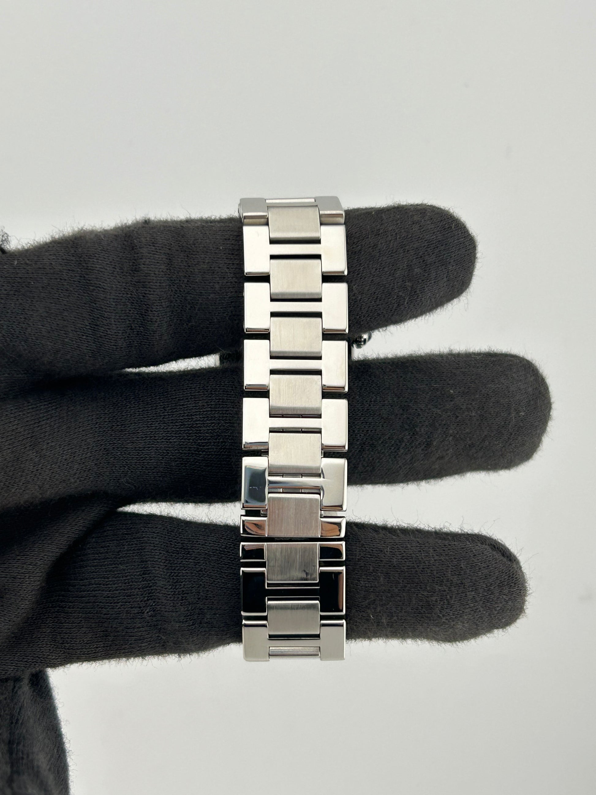 Cartier Tank Solo Silver Roman Dial on Stainless Steel Ref. W5200013 Card 2020 — view 4