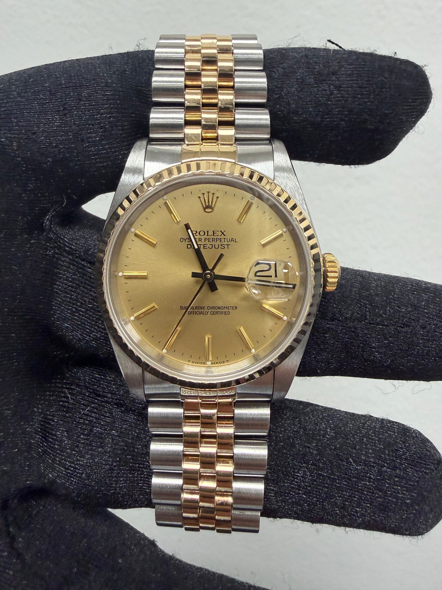 Rolex Datejust Gold Dial on Jubilee Ref. 16233 Papers 1989 — view 2