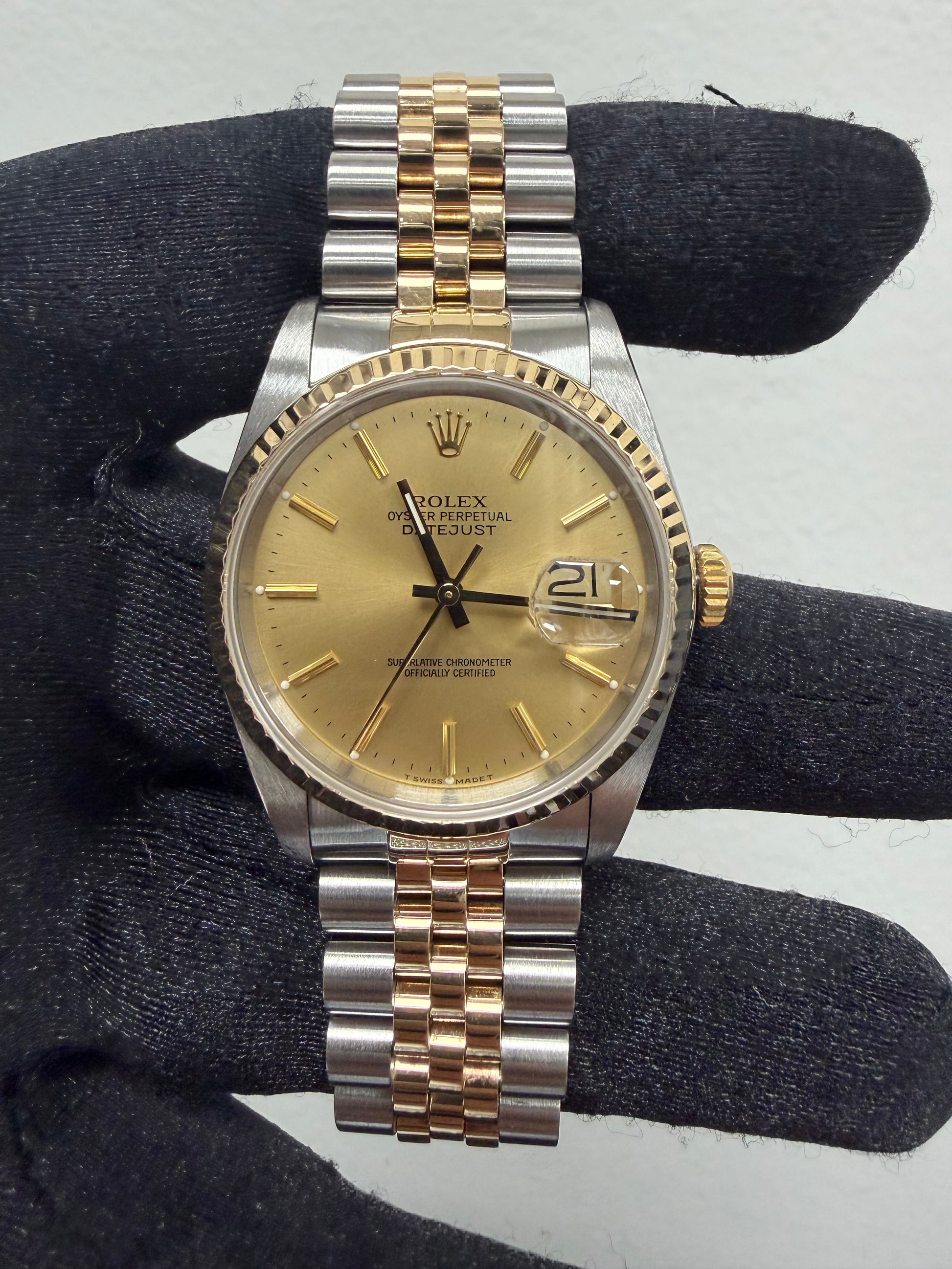 Rolex Datejust Gold Dial on Jubilee Ref. 16233 Papers 1989 — view 2