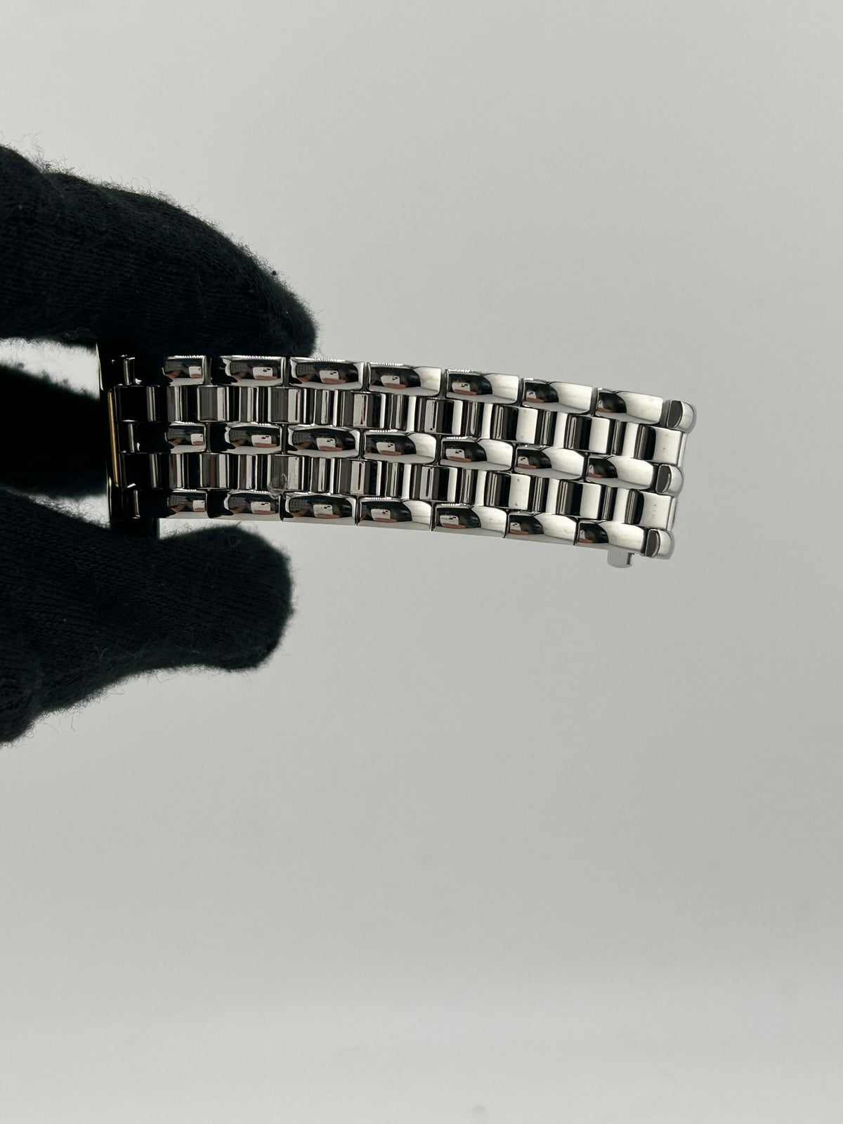 Omega De Ville Gold Roman Numerals Dial on Stainless Steel Bracelet Ref. 4230.13 — view 4