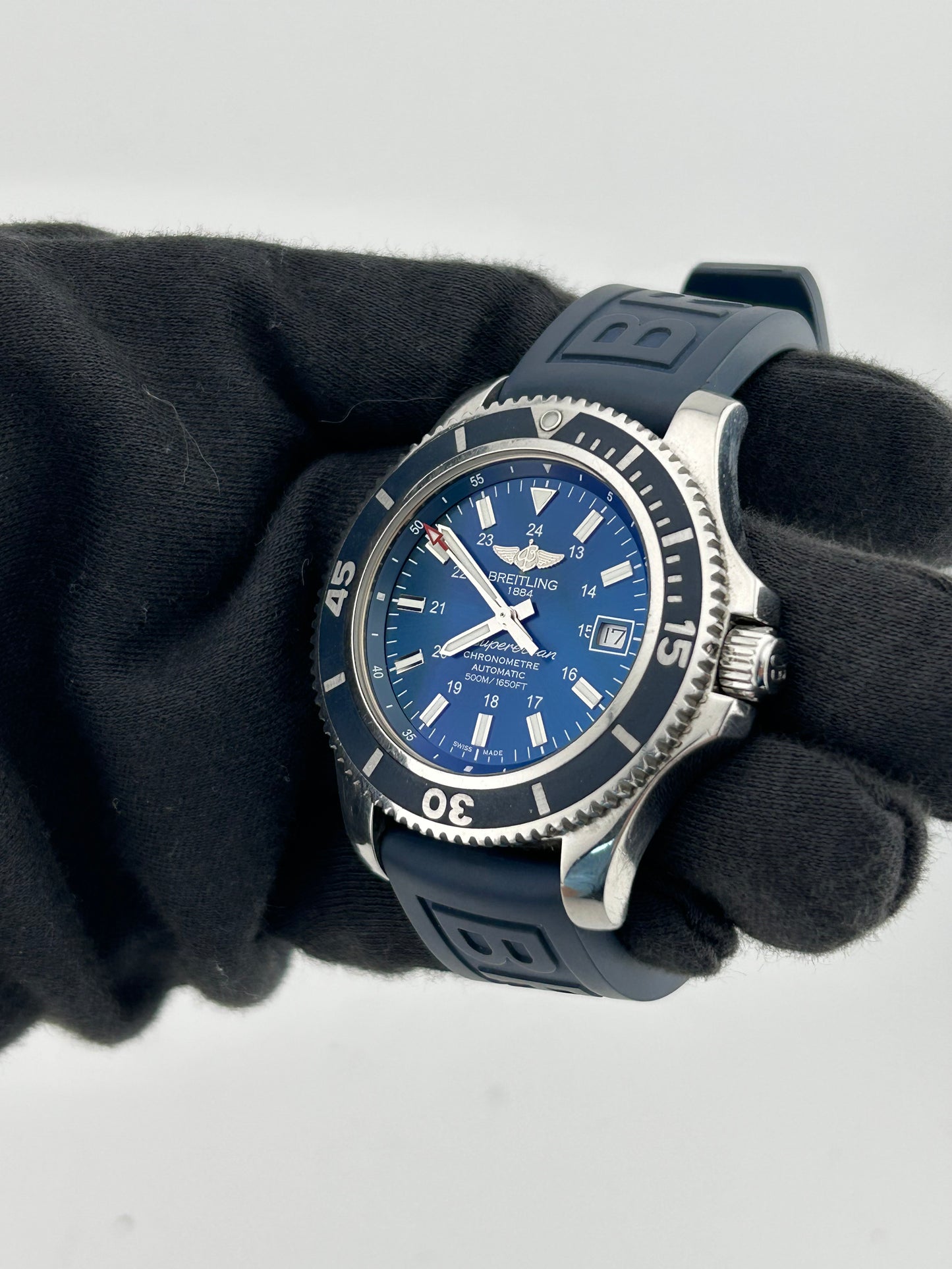 Breitling Superocean II Blue Index Dial on Blue Rubber Strap Ref. A17365D1 Complete 2018 — view 3