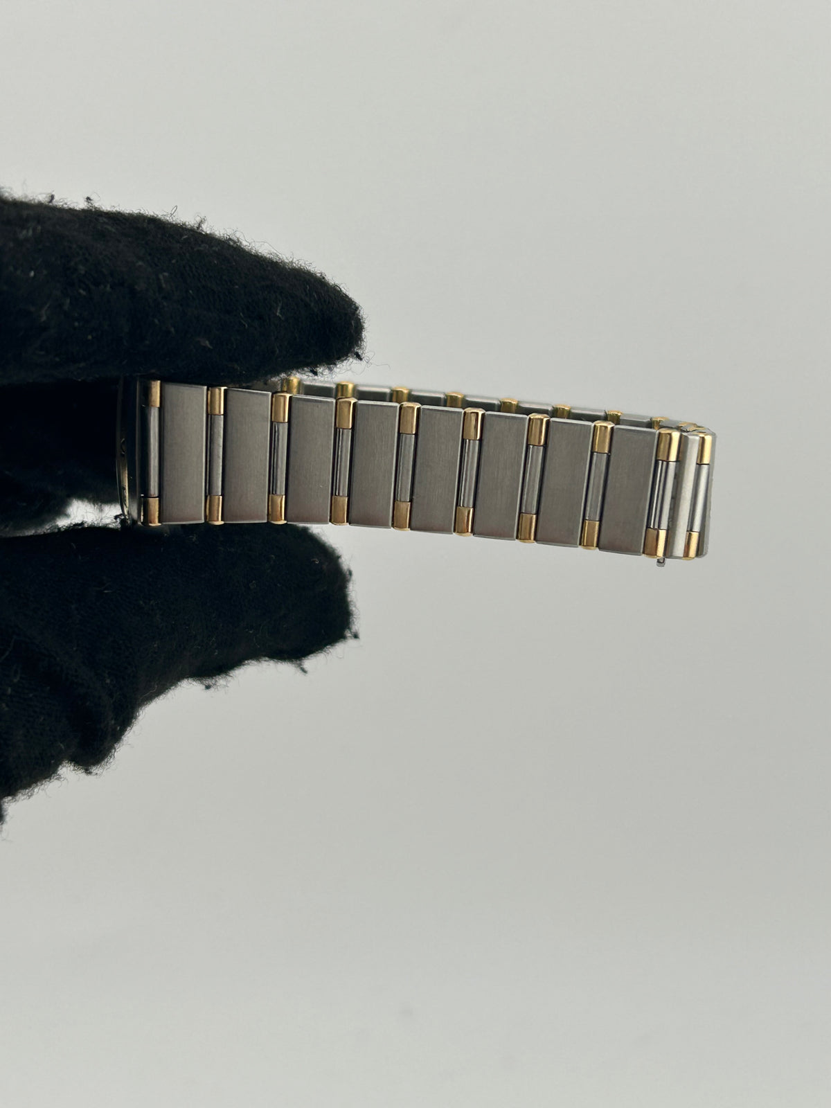Omega Constellation White Mop Dial on 2 Tone Gold Plated Stainless Steel Bracelet Ref. 1362.70 Card 1998 — view 5