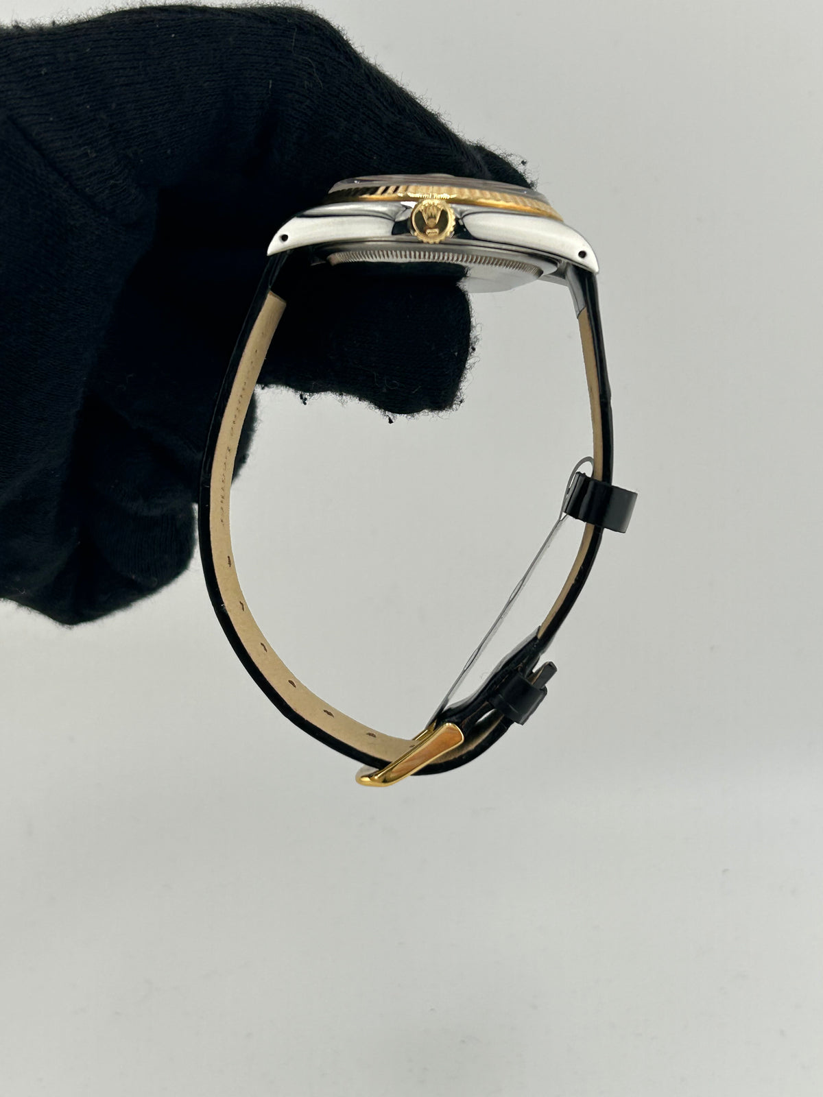 Rolex Datejust 36 Champagne Diamond Dial on Generic Black Leather Strap Ref. 16233G 1991 — view 6