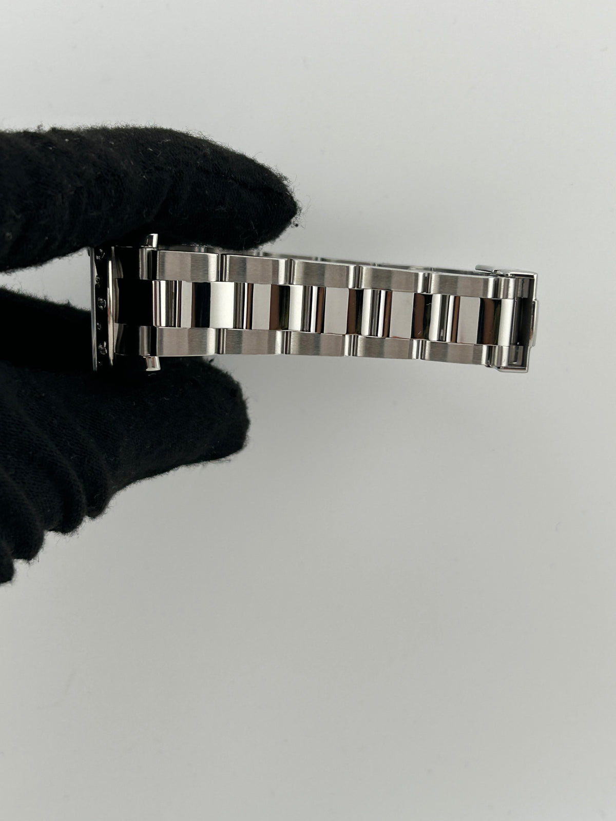 Rolex Datejust 31 White Mop /Roman Numerals Dial on Oyster Steel Bracelet Ref. 178344 Card 2014 — view 5
