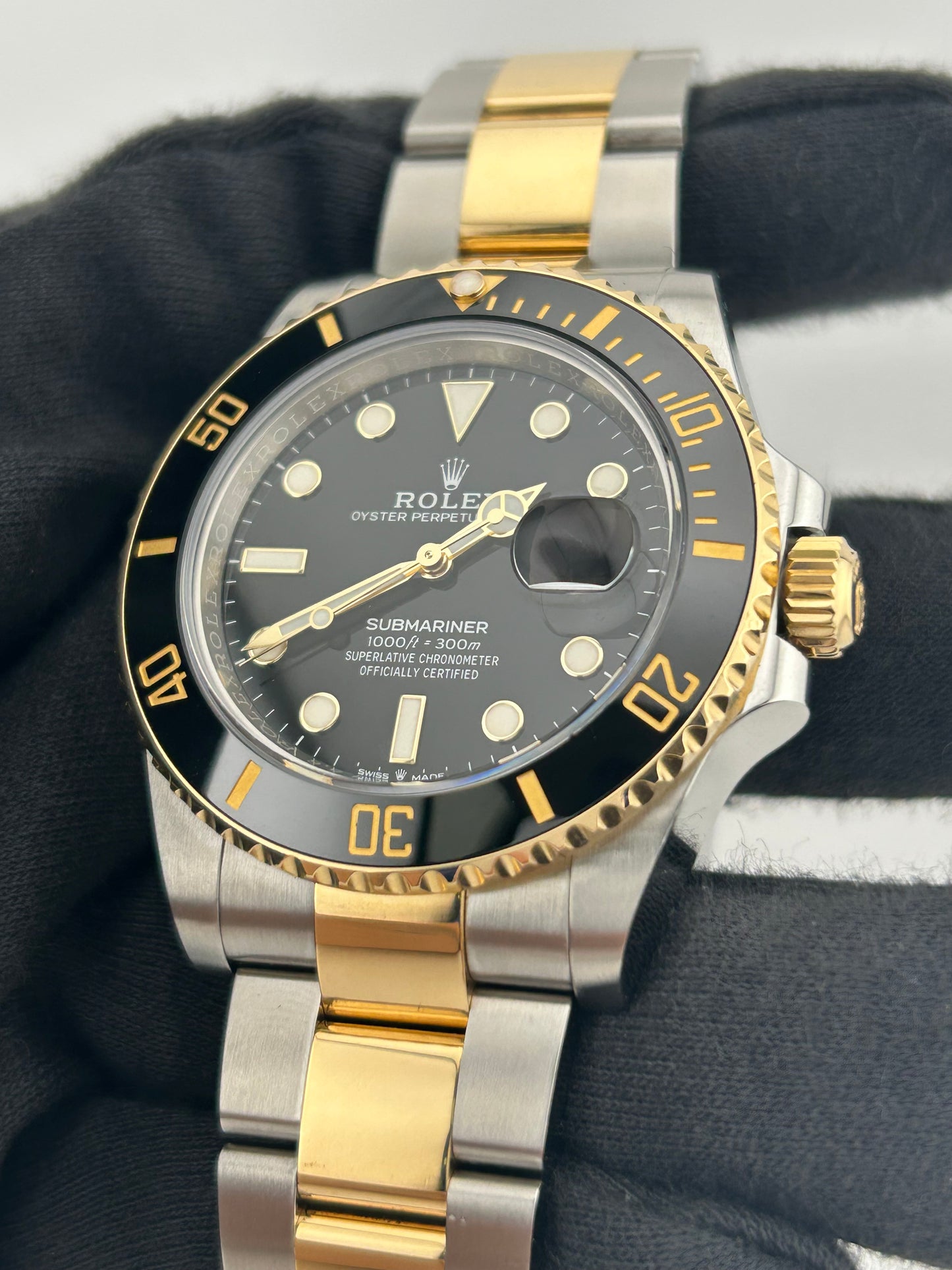 Rolex Submariner Black Dial on Oyster Bracelet Ref. 126613LN Card 2022 — view 3
