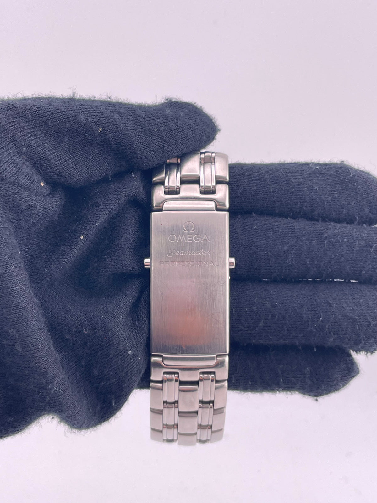 Omega Seamaster Blue Wave Motif Dial on Stainless Steel Bracelet Ref. 2598.80.00 Card 2001 — view 4