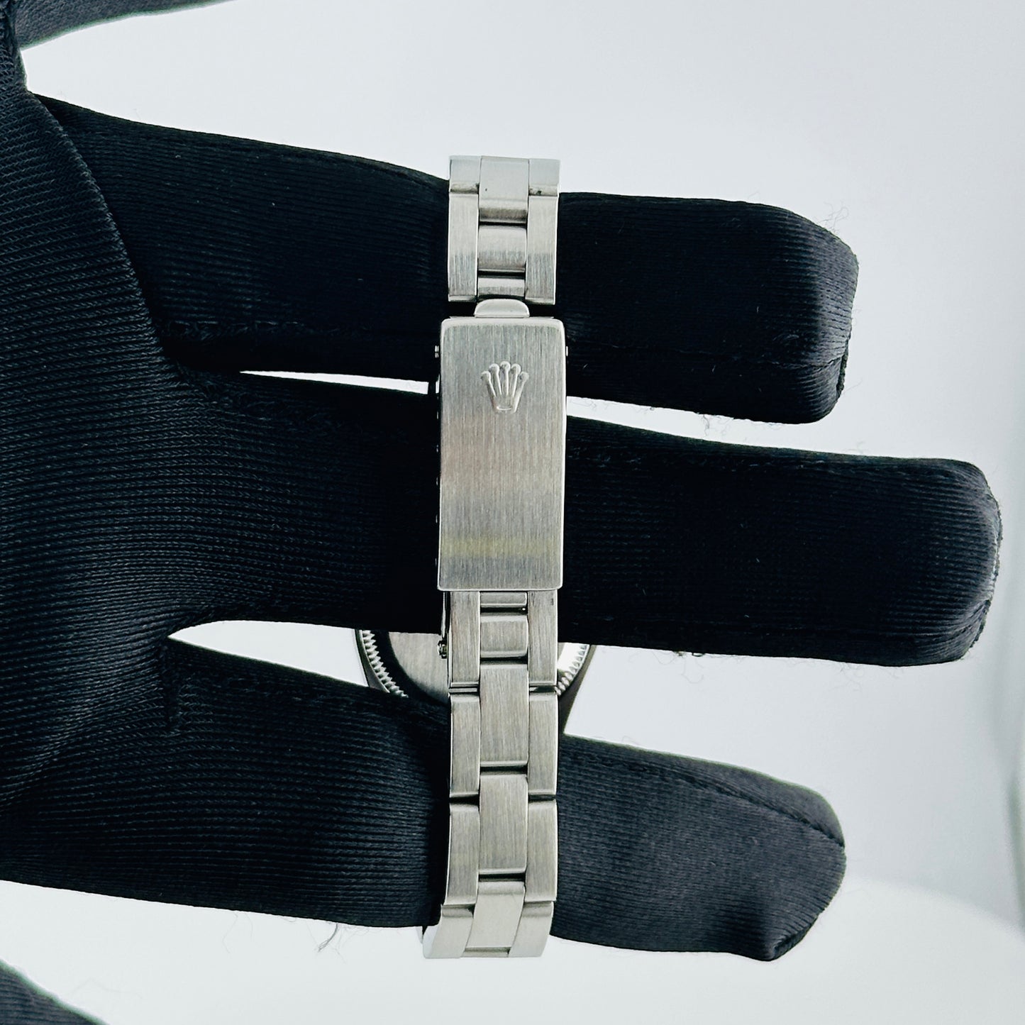Rolex Oyster Perpetual Black Dial on Oyster Ref. 67230 Papers 1997 — view 3