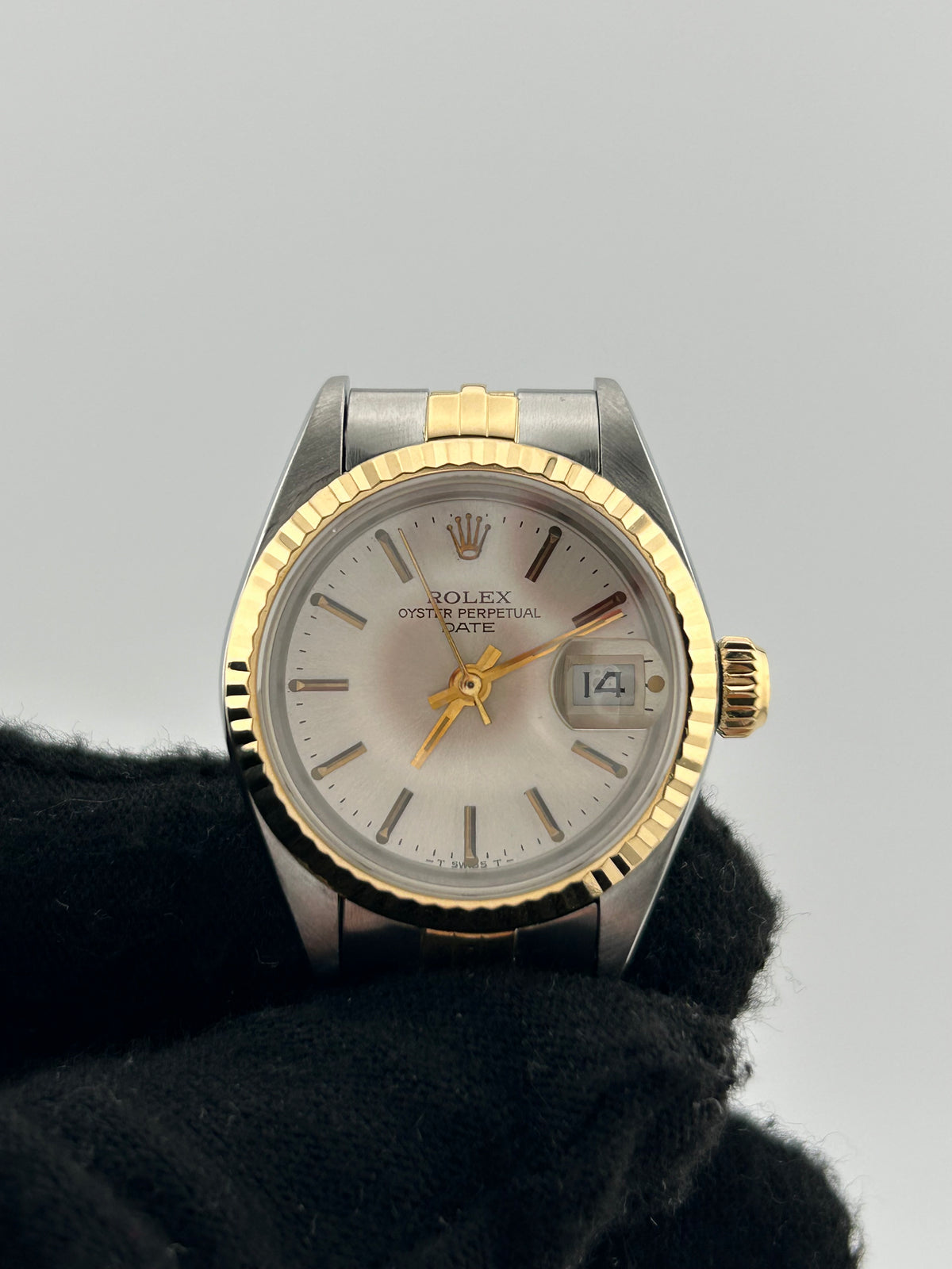 Rolex Date Silver/Gold Stick Dial on 2 Tone Jubilee D Link Bracelet Ref. 69173 1984 — view 3