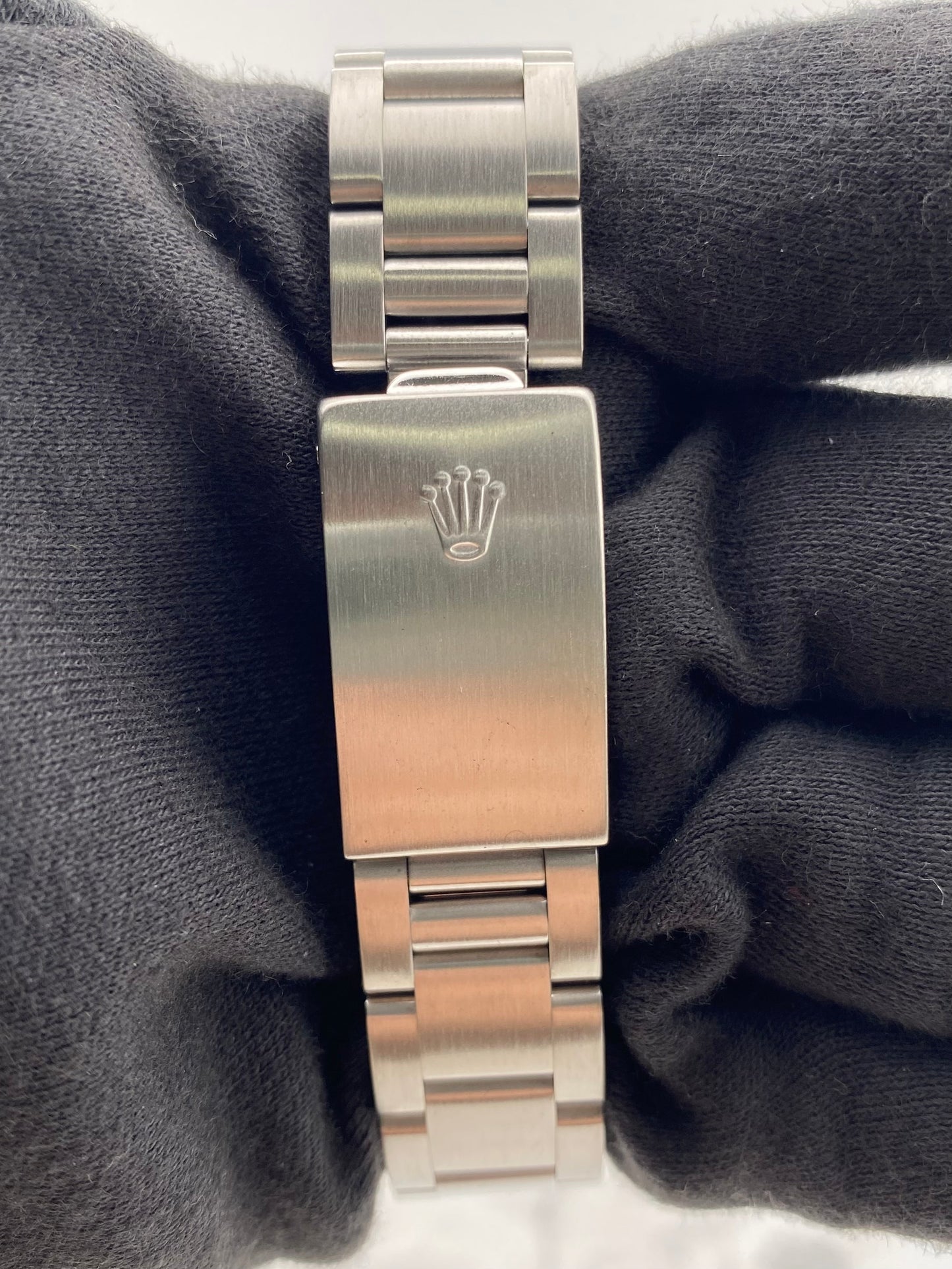 Rolex Datejust 36 Silver Stick Dial on Jubilee Ref. 16200 Papers 1999 — view 4