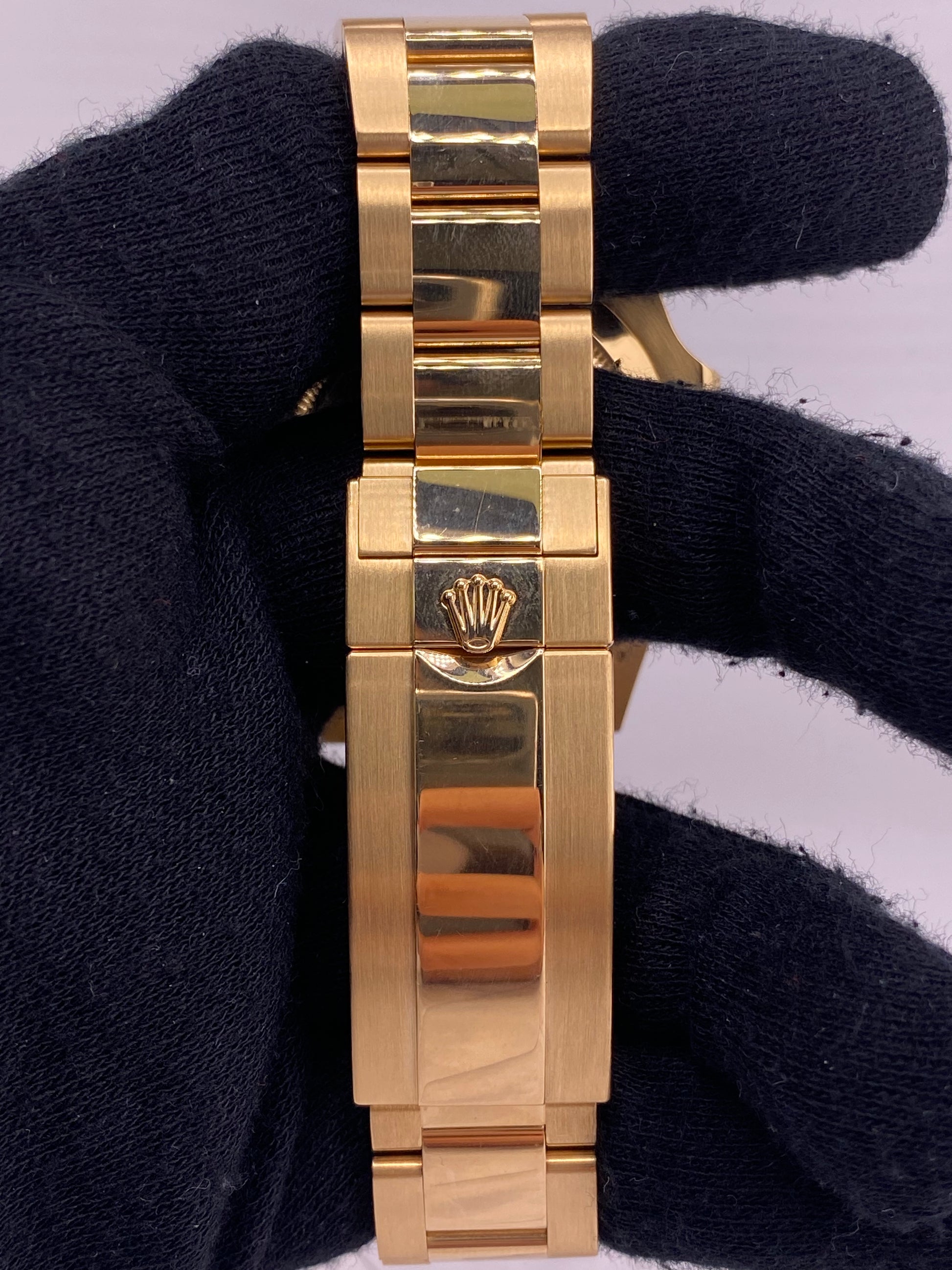 Rolex Submariner Blue Dial on Oyster Ref. 126618LB Card 2022 — view 4
