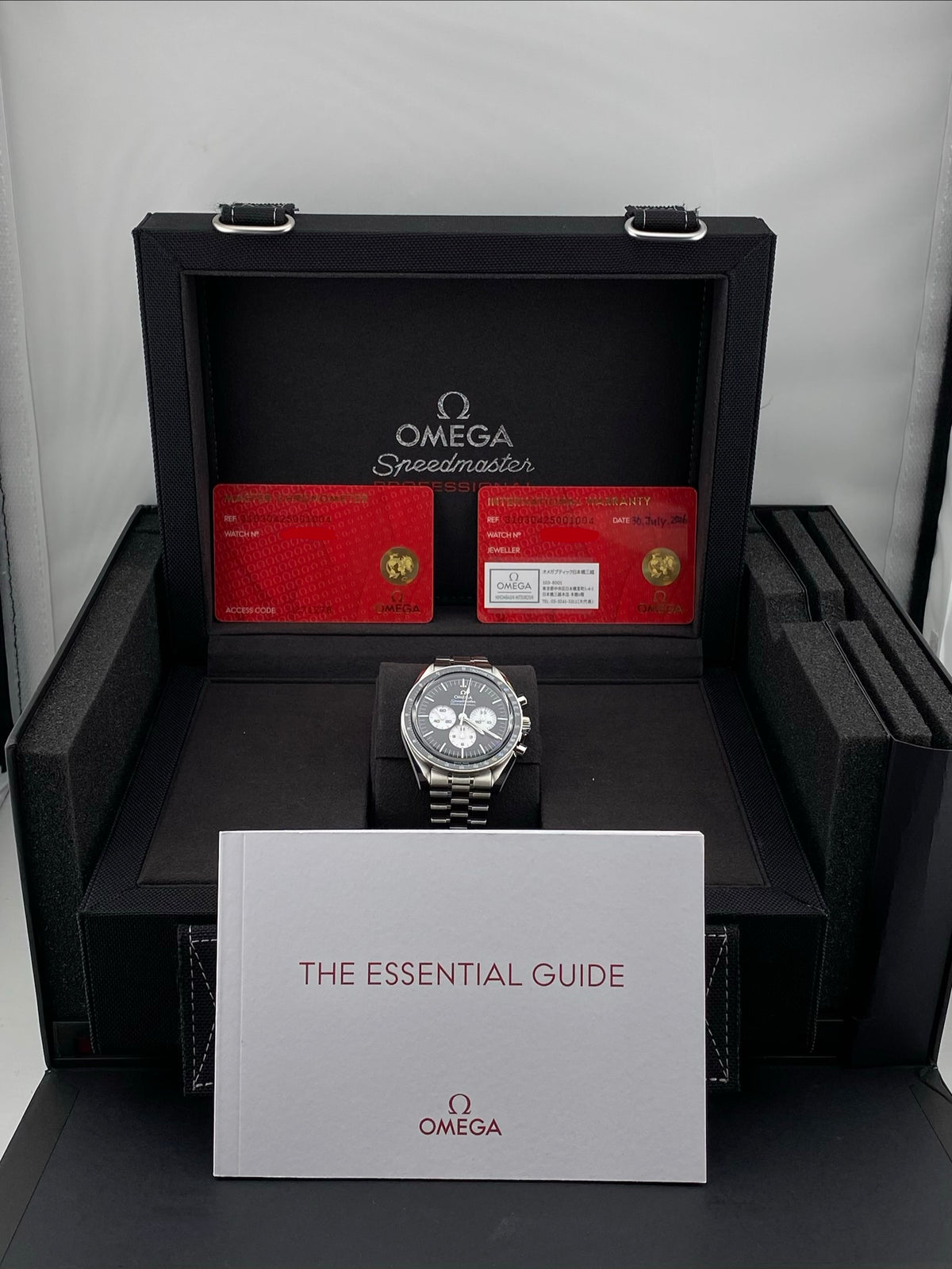 Omega Speedmaster Moonwatch Professional Black Dial on Stainless Steel Bracelet Ref. 310.30.42.50.01.004 Complete 2026 — view 7