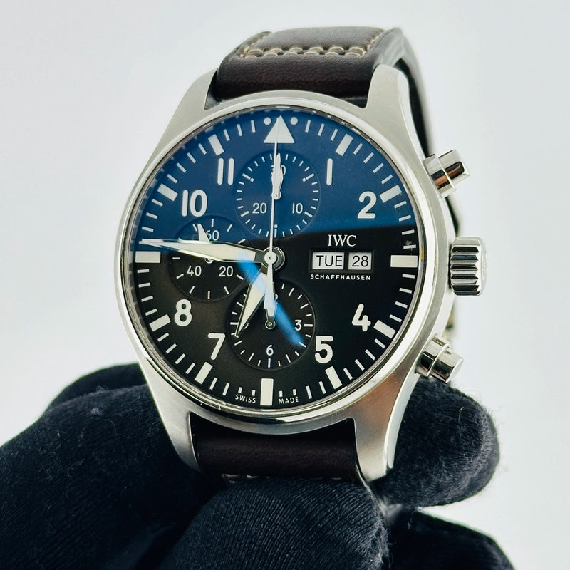 Iwc Pilot's Ed. Antoine de St Exupery Brown Dial on Leather Ref IW377713 with Card 2020