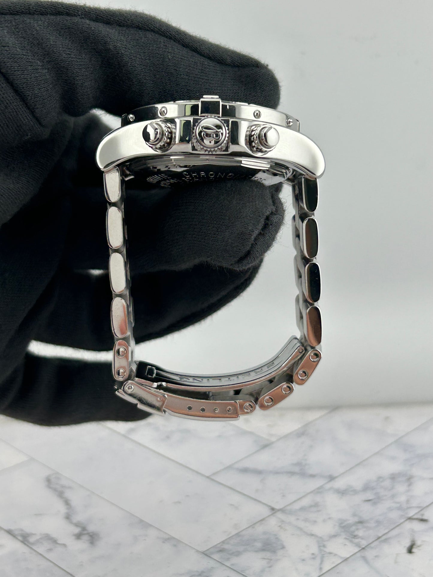 Breitling Superocean Black Dial on Bracelet Ref. A13340 Papers 2009 — view 5