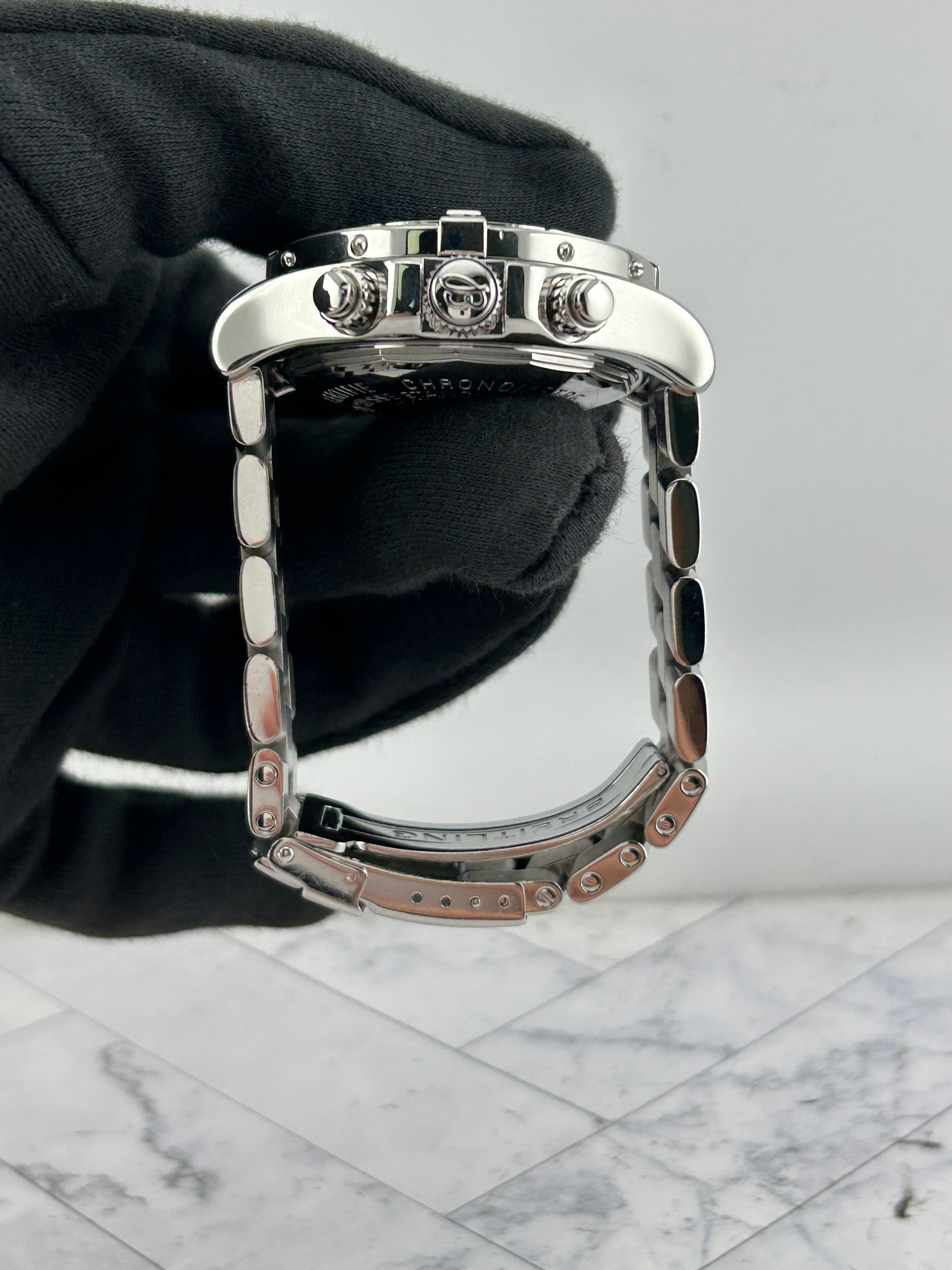 Breitling Superocean Black Dial on Bracelet Ref. A13340 Papers 2009 — view 5