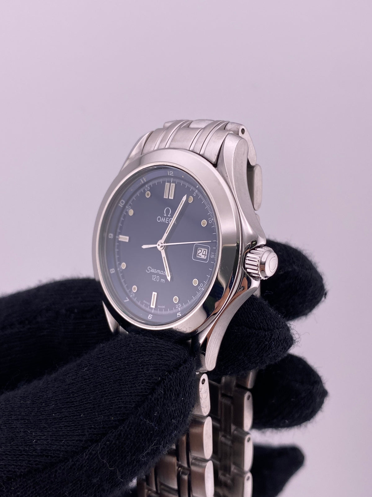 Omega Seamaster Blue Dial on Stainless Steel Bracelet Ref. 2511.81 — view 3